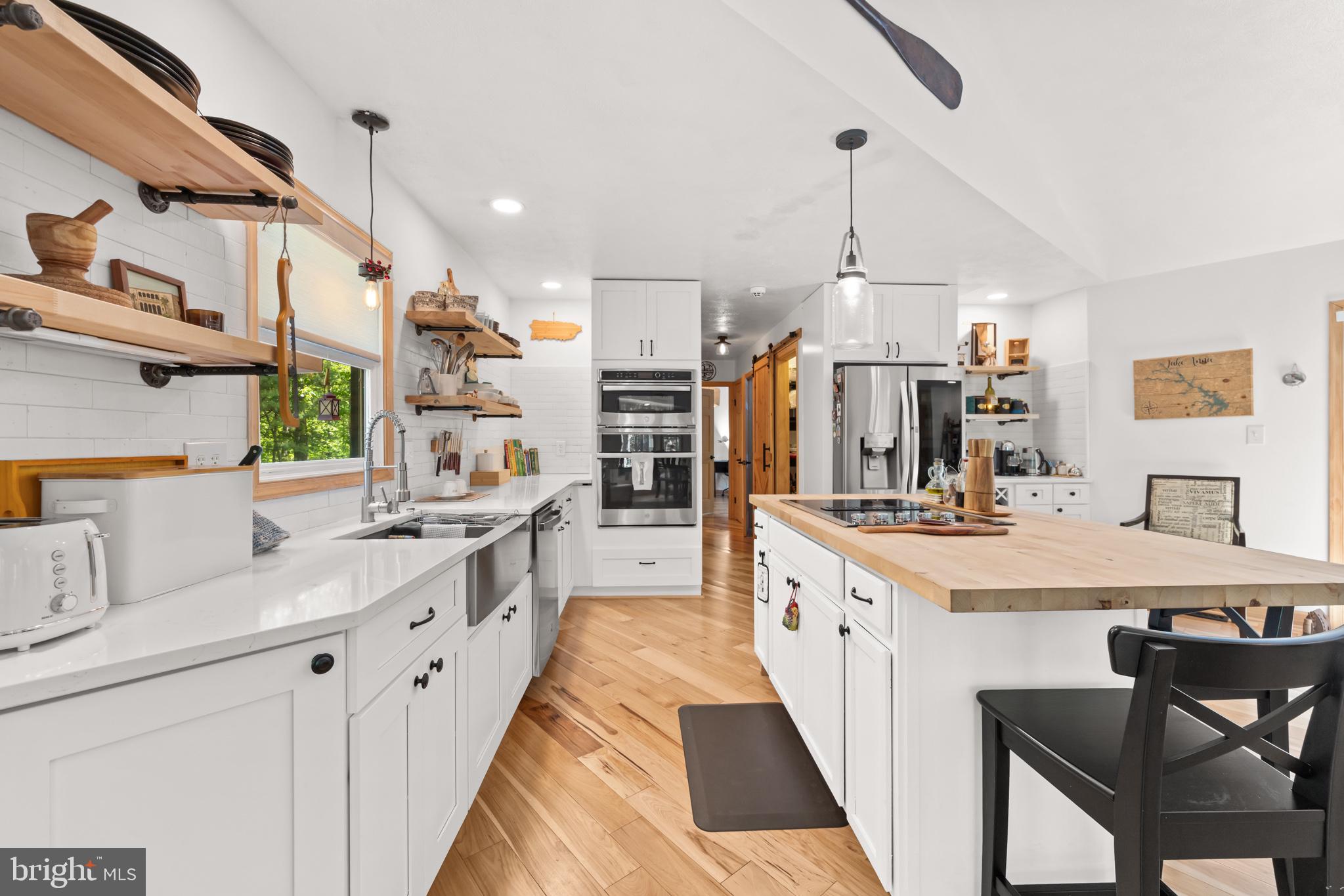 ROCKLAND CREEK ESTATES - Residential