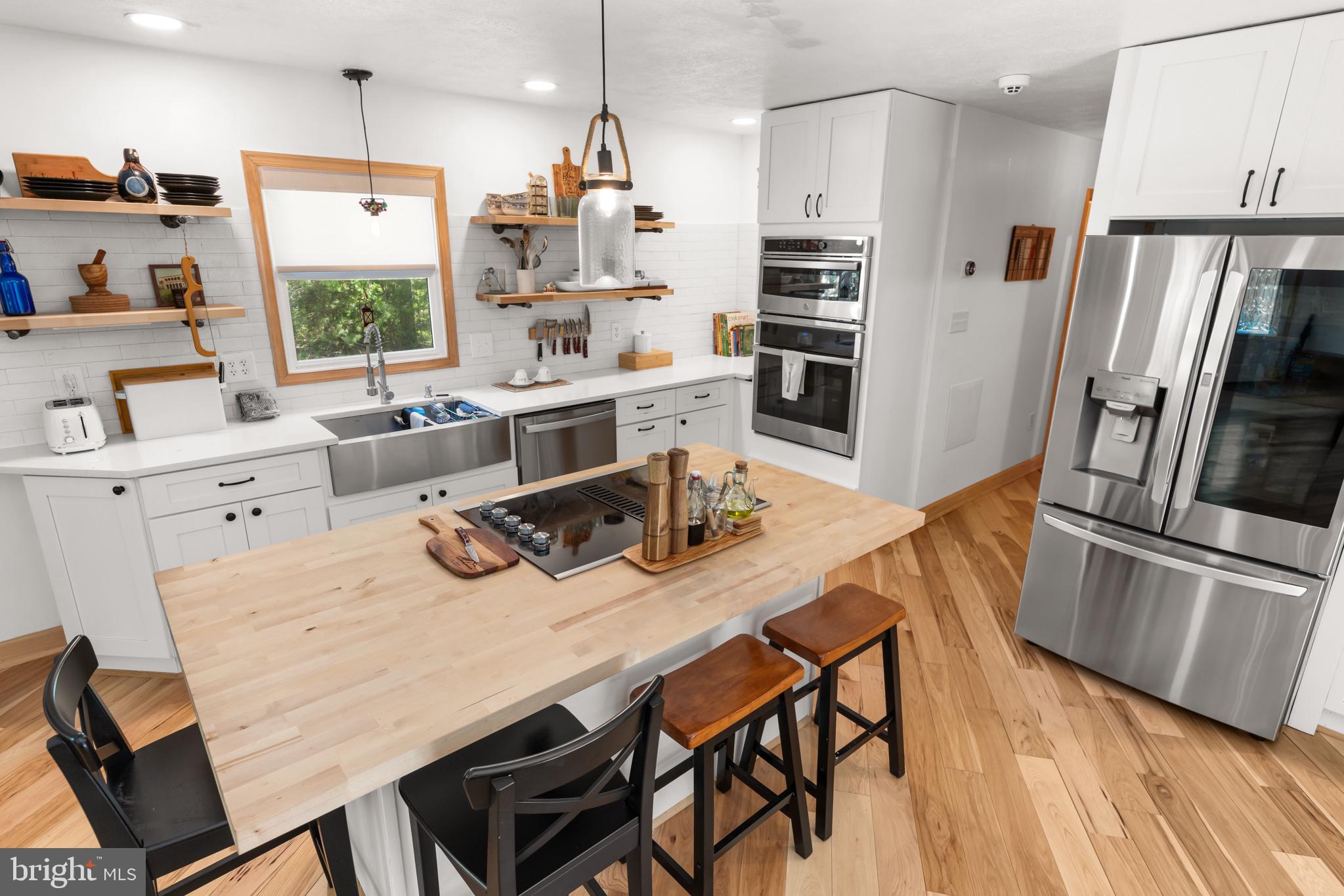 ROCKLAND CREEK ESTATES - Residential