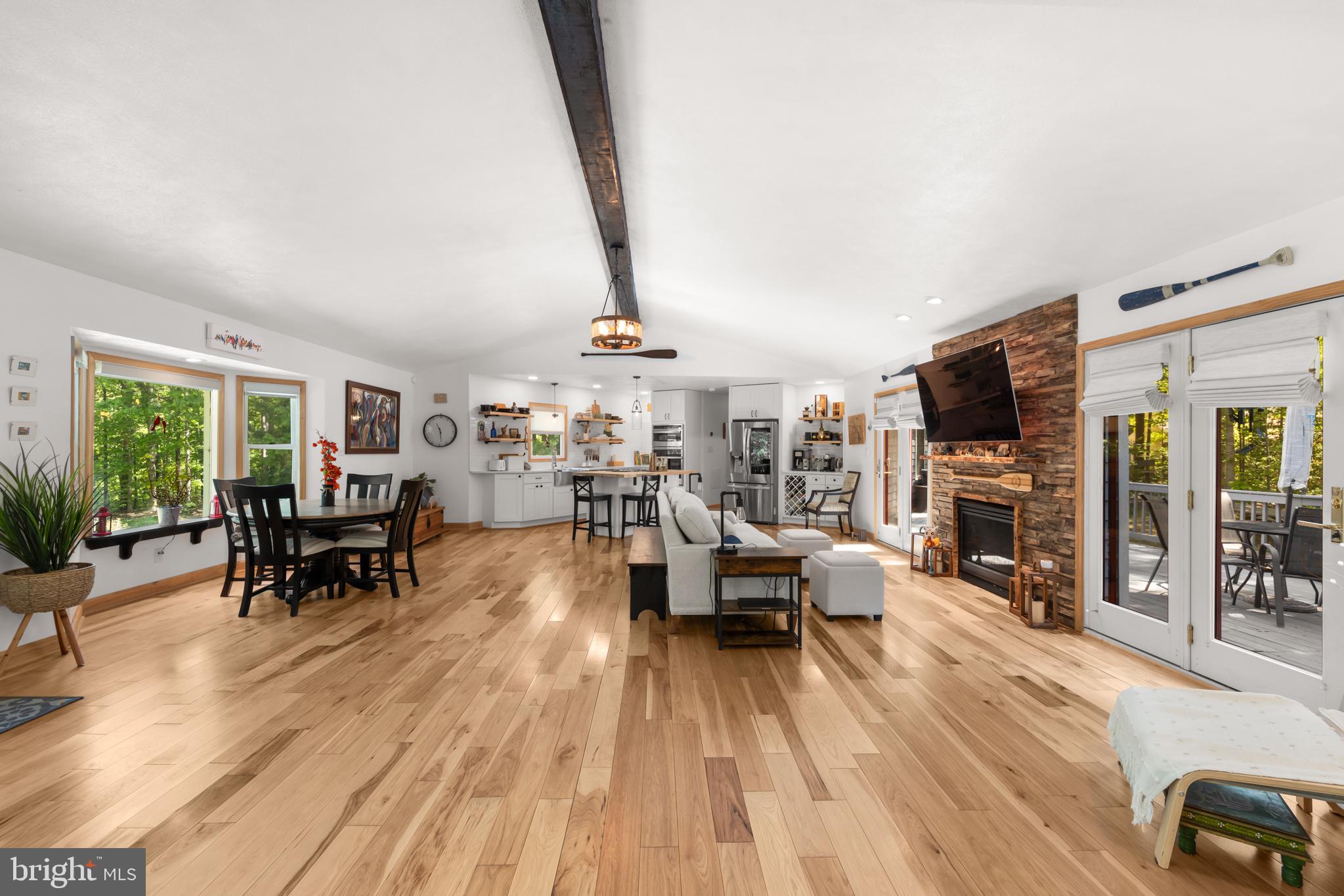 ROCKLAND CREEK ESTATES - Residential
