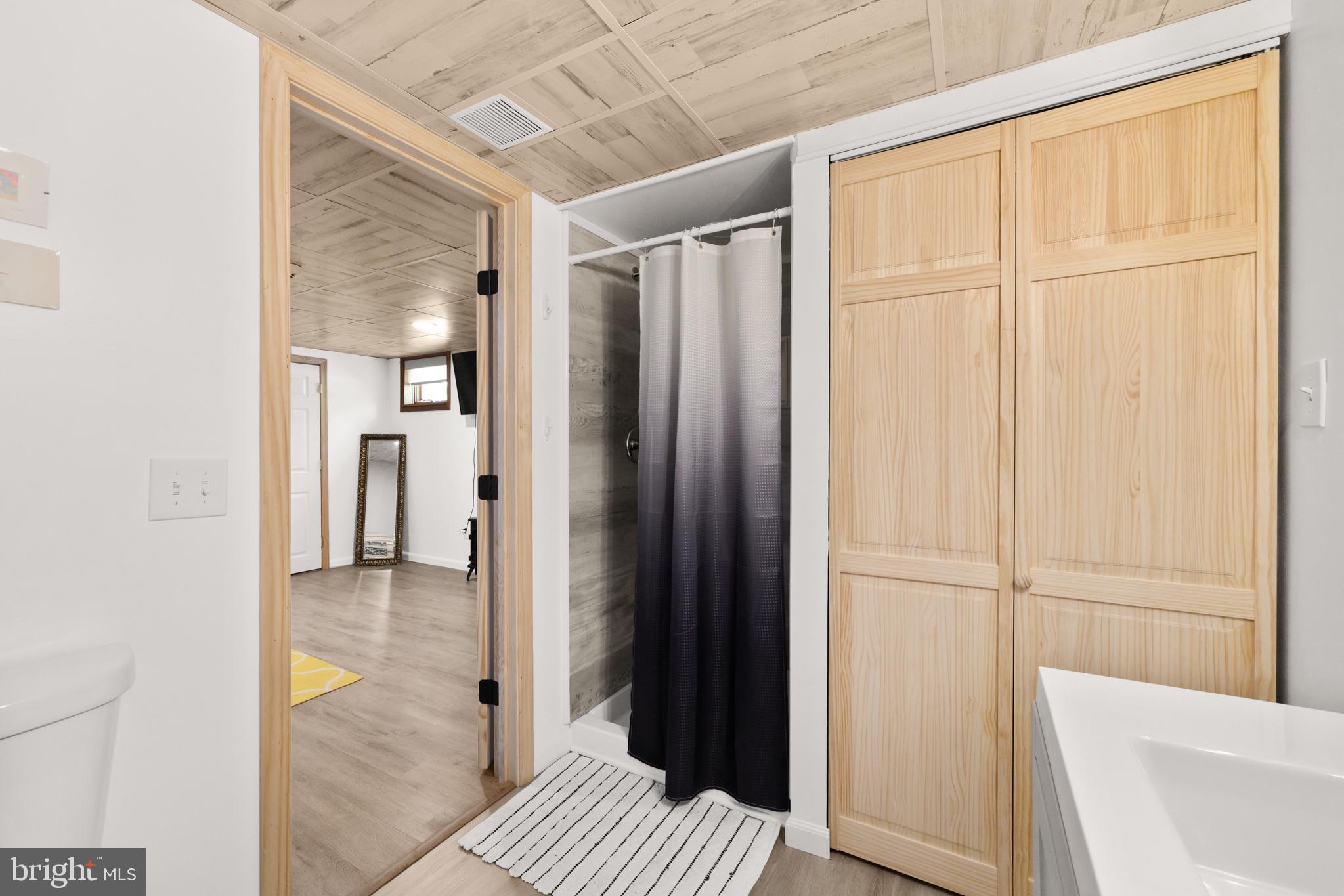 ROCKLAND CREEK ESTATES - Residential