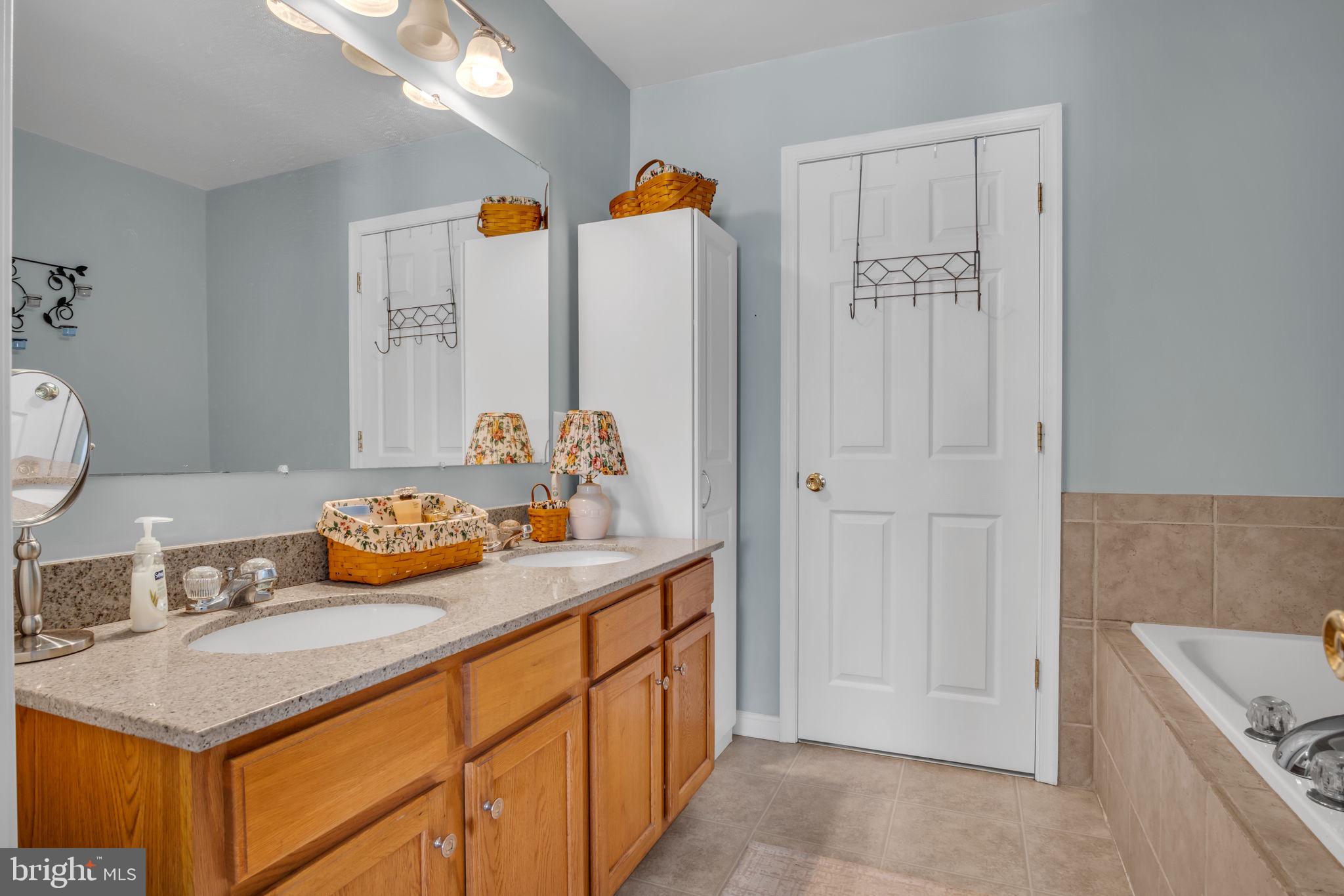 LAKE MEADE - Residential
