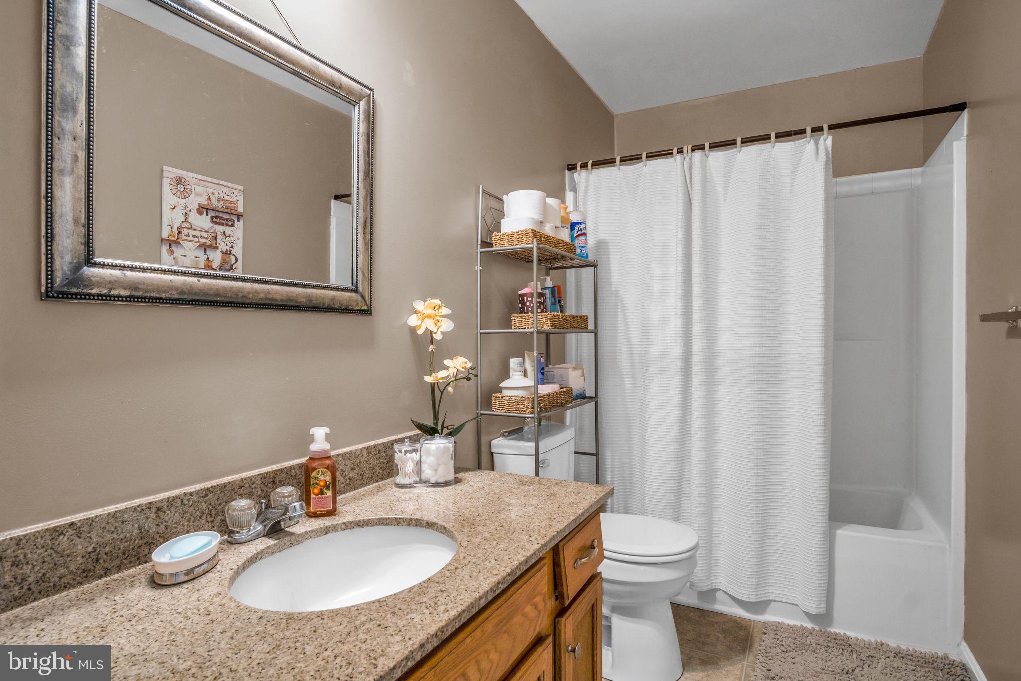 LAKE MEADE - Residential