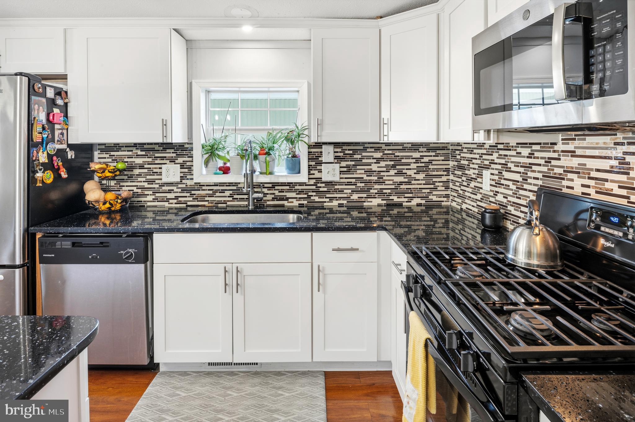BOONES ESTATES - Residential