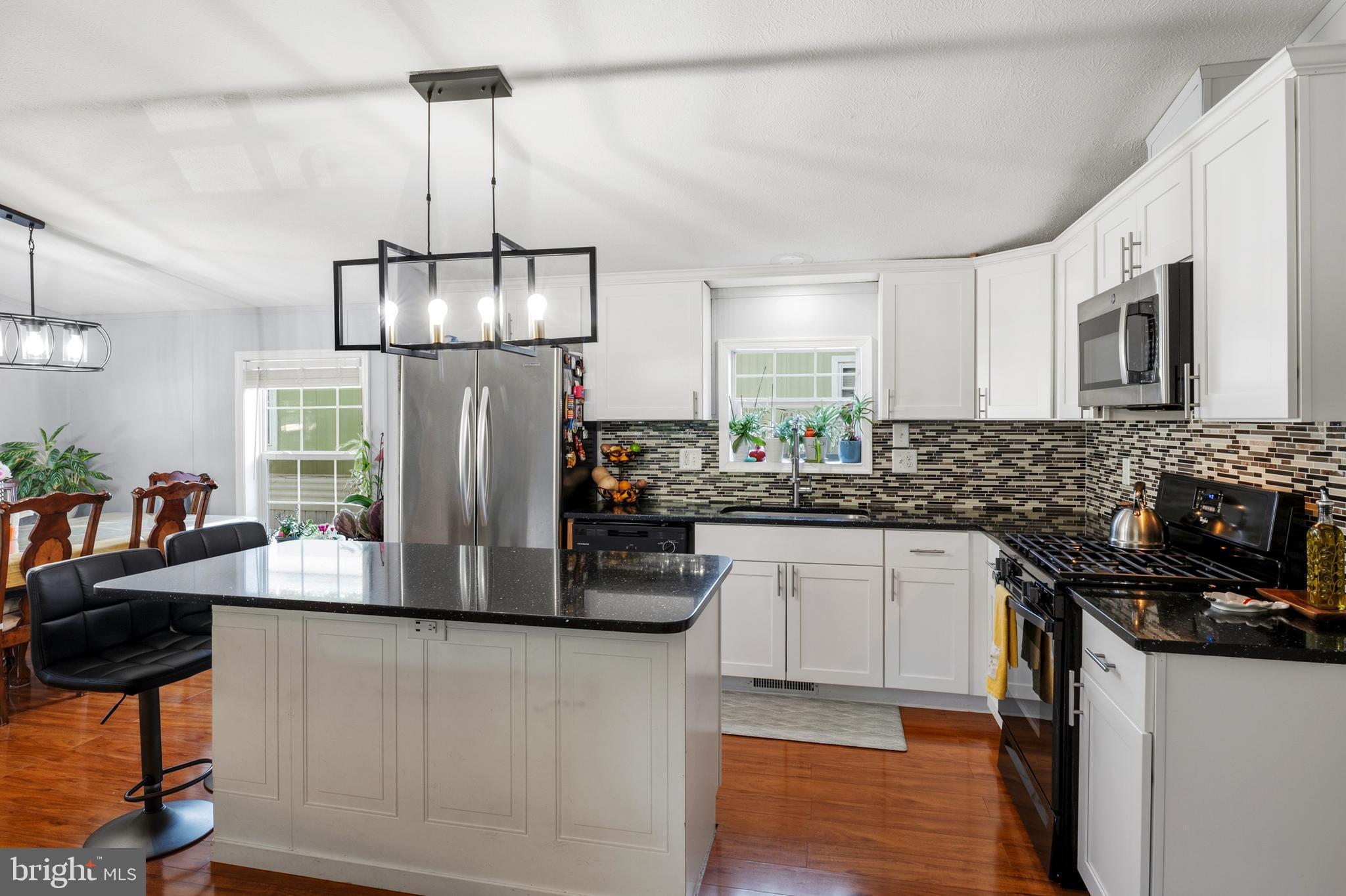 BOONES ESTATES - Residential