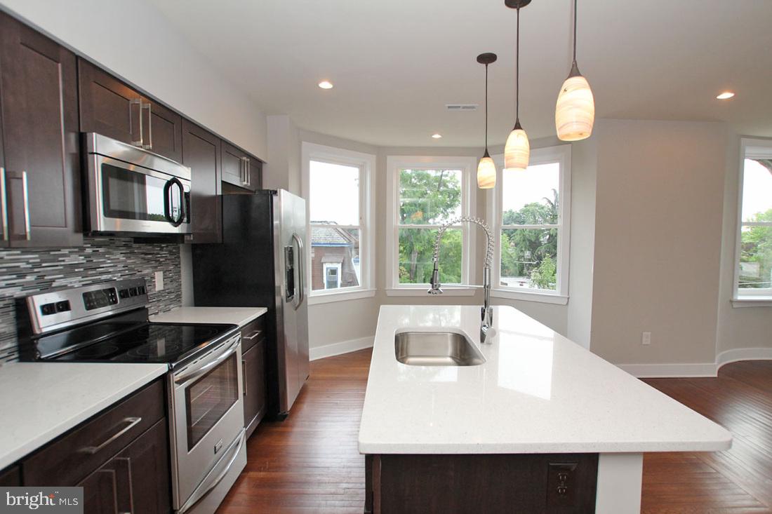 UNIVERSITY CITY - Residential Lease
