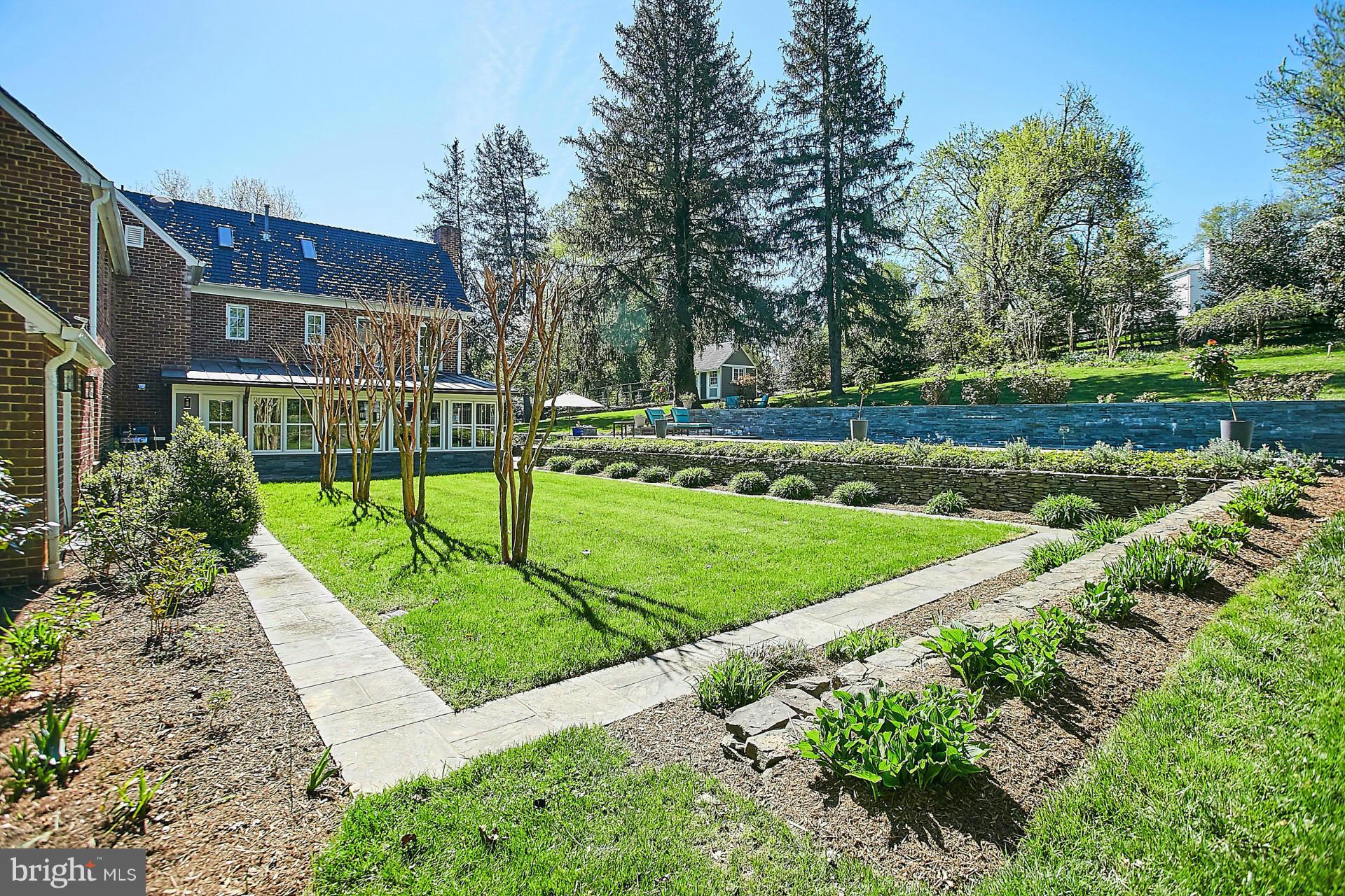 LANGLEY OAKS - Residential