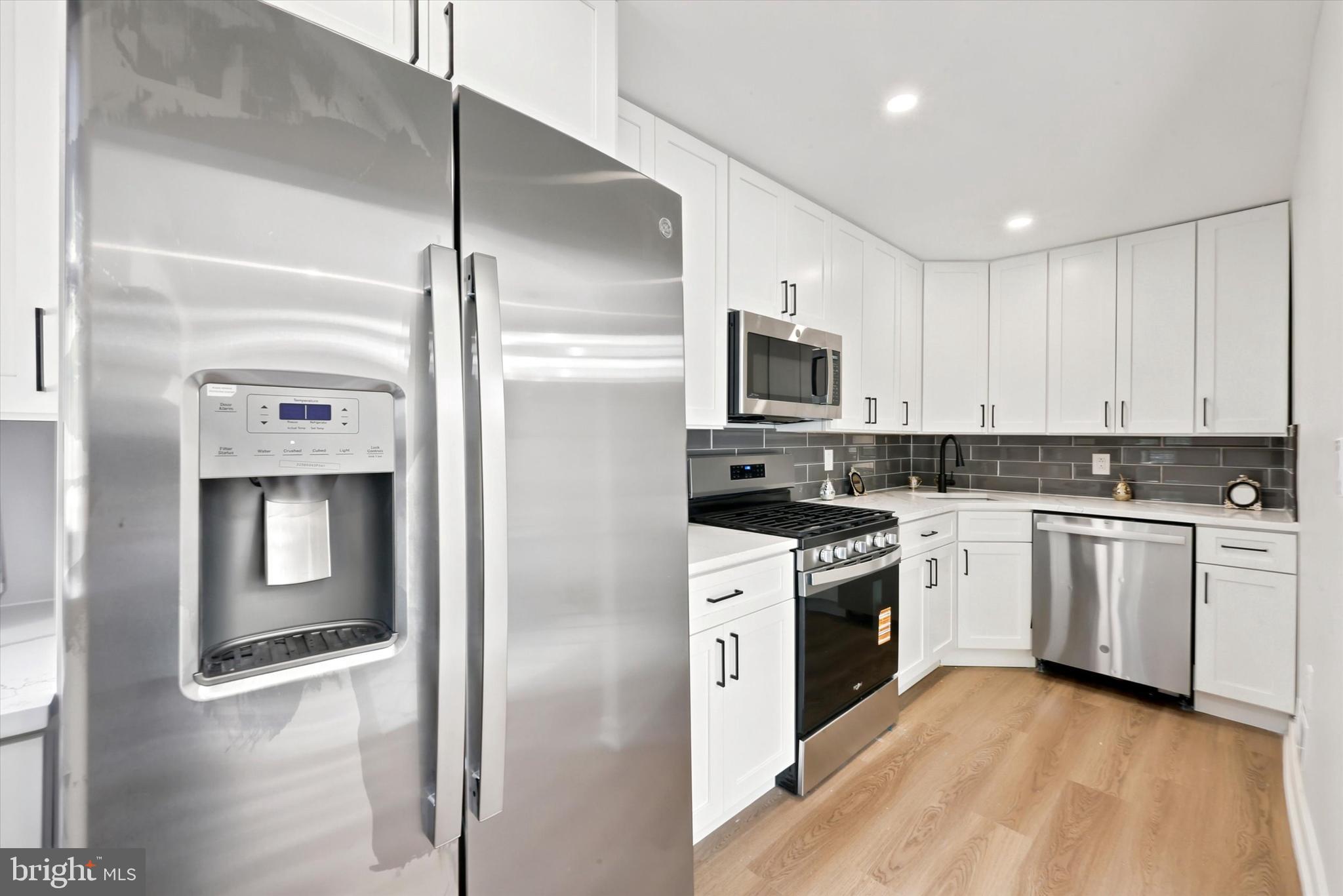 DELMAR VILLAGE - Residential
