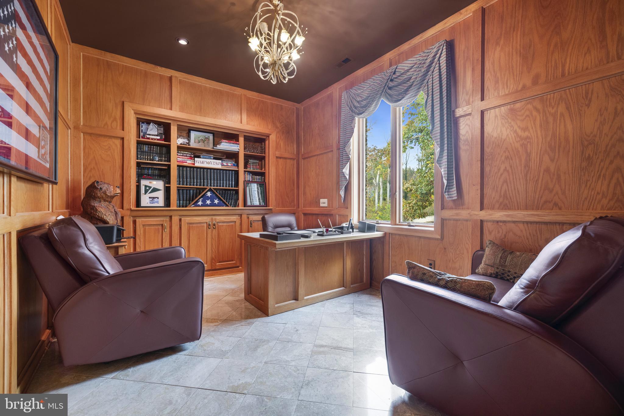 SHADOW POINT - Residential