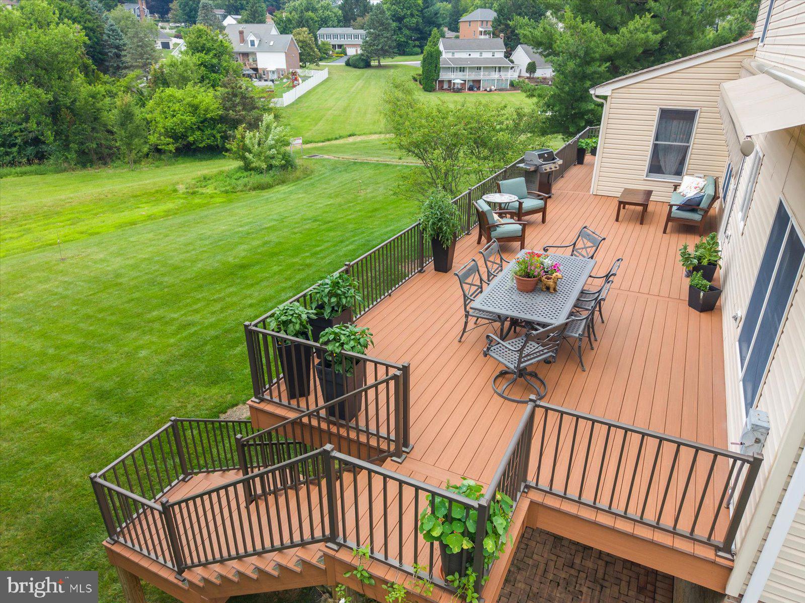 STONE RIDGE EAST - Residential