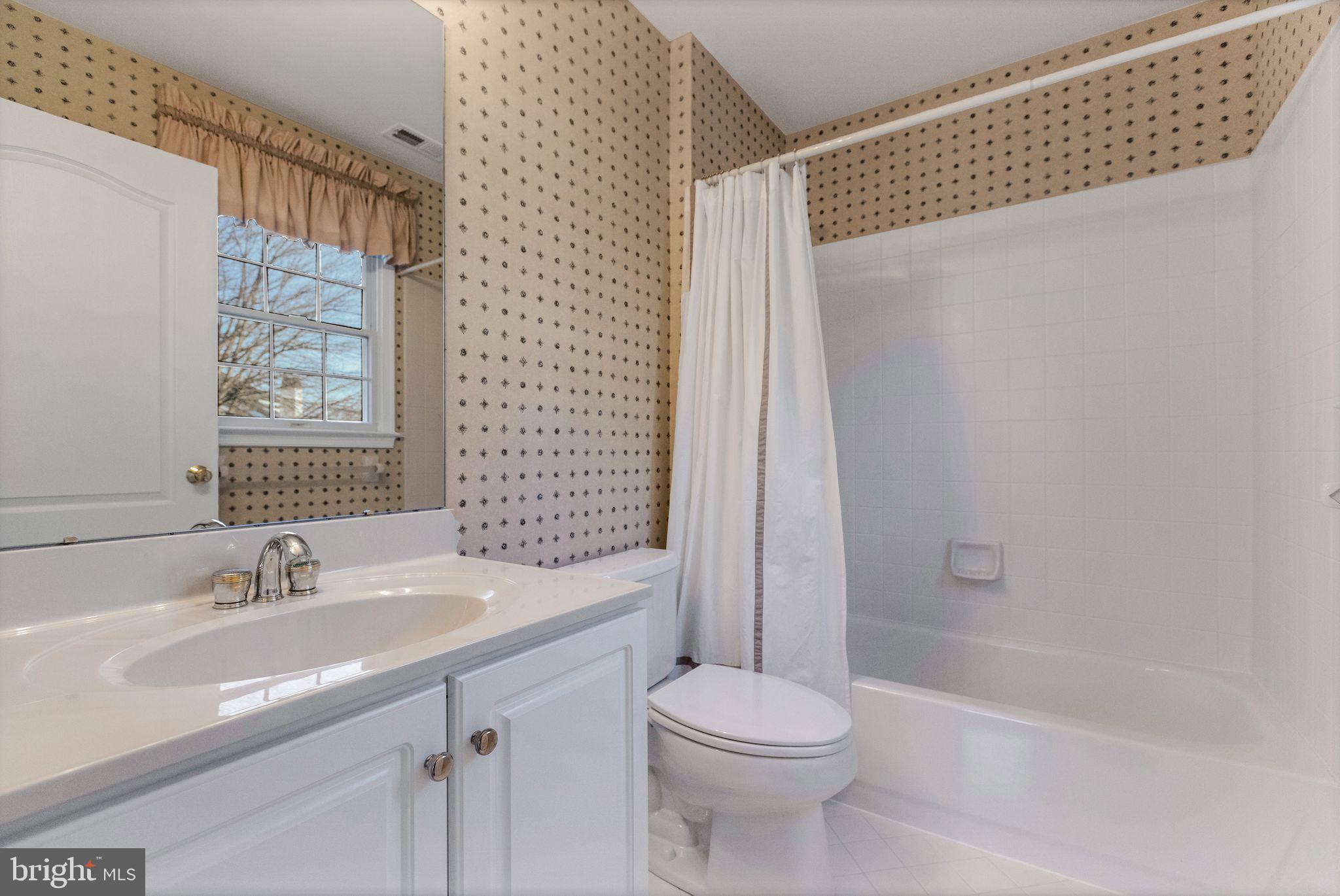 VALLEY FORGE WOODS - Residential