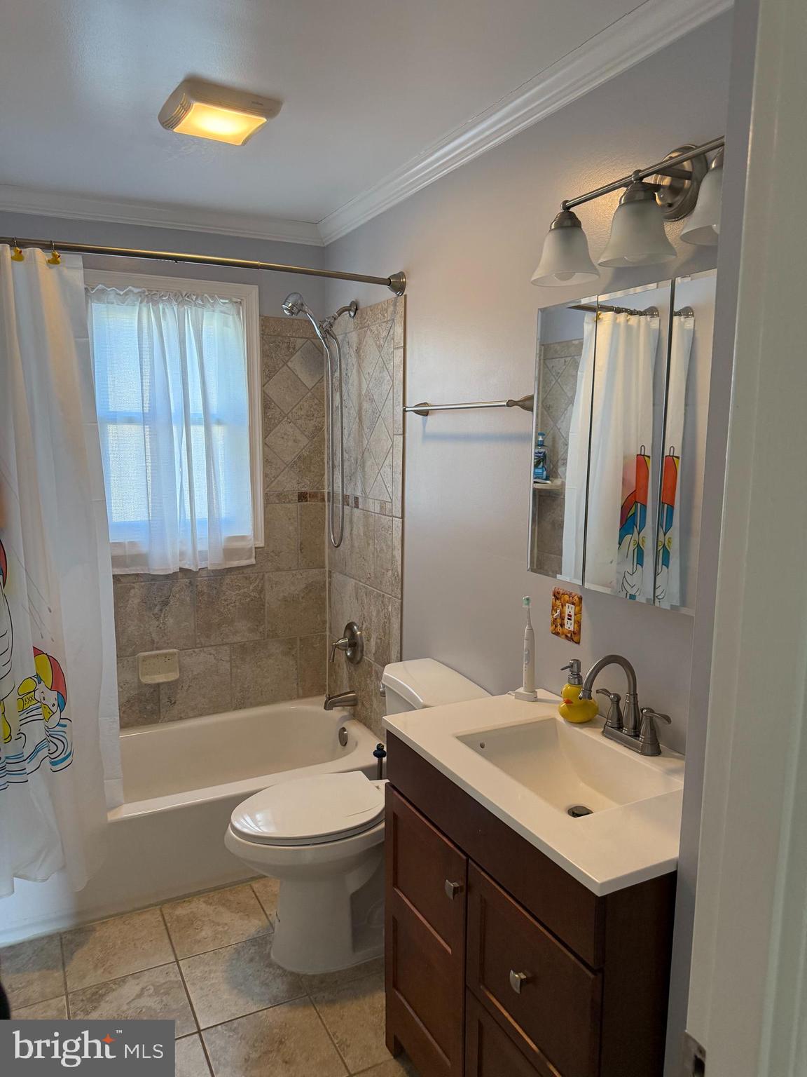 CRESTWOOD - Residential