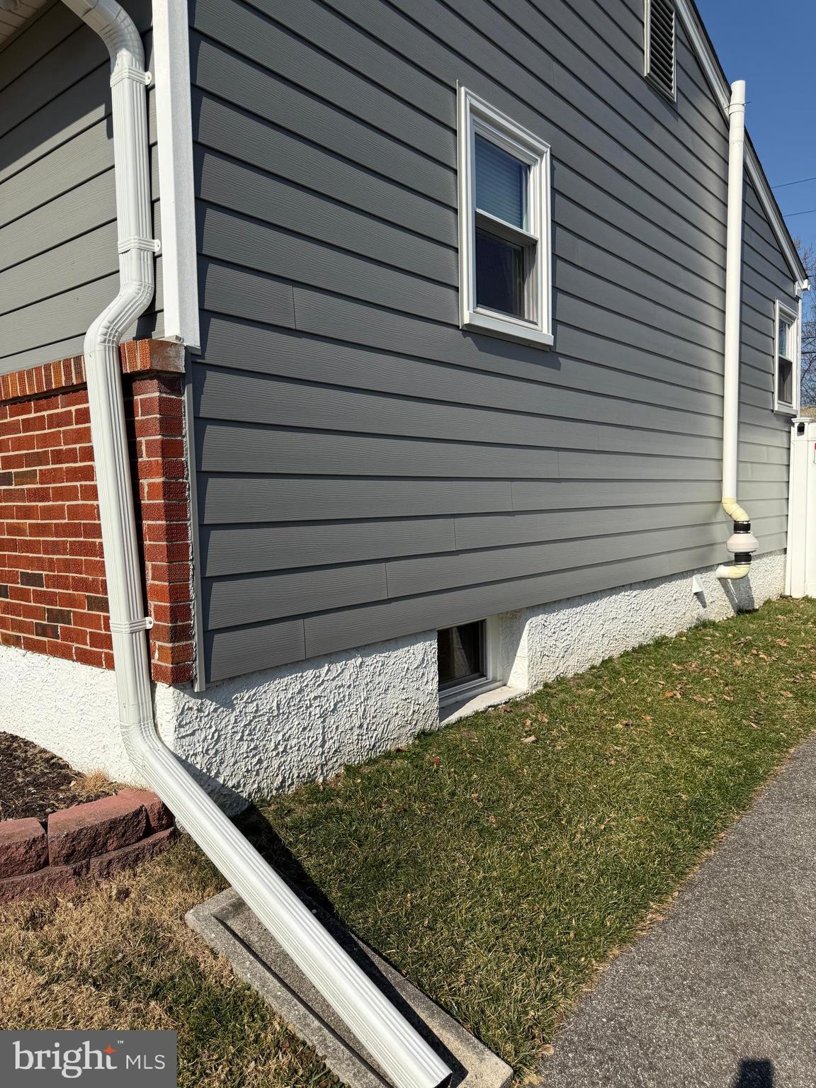 CRESTWOOD - Residential