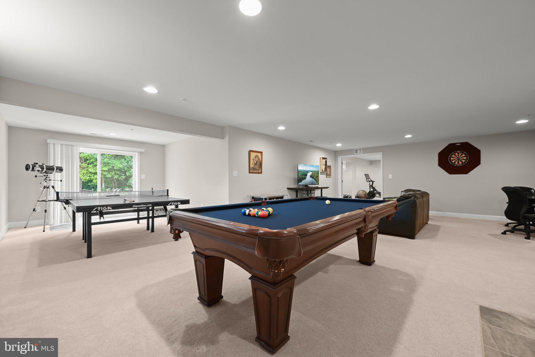 TRIADELPHIA WOODS - Residential
