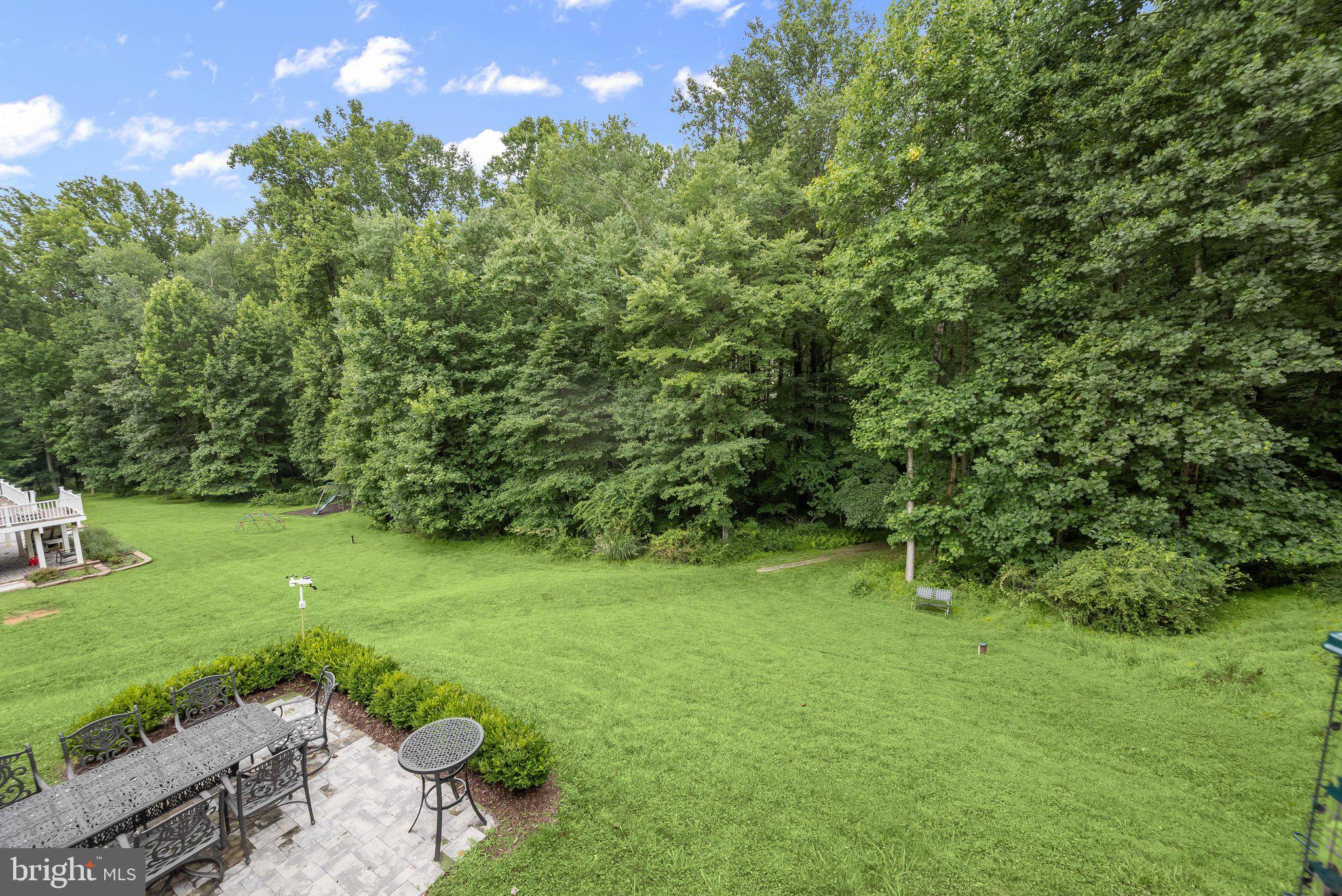 TRIADELPHIA WOODS - Residential