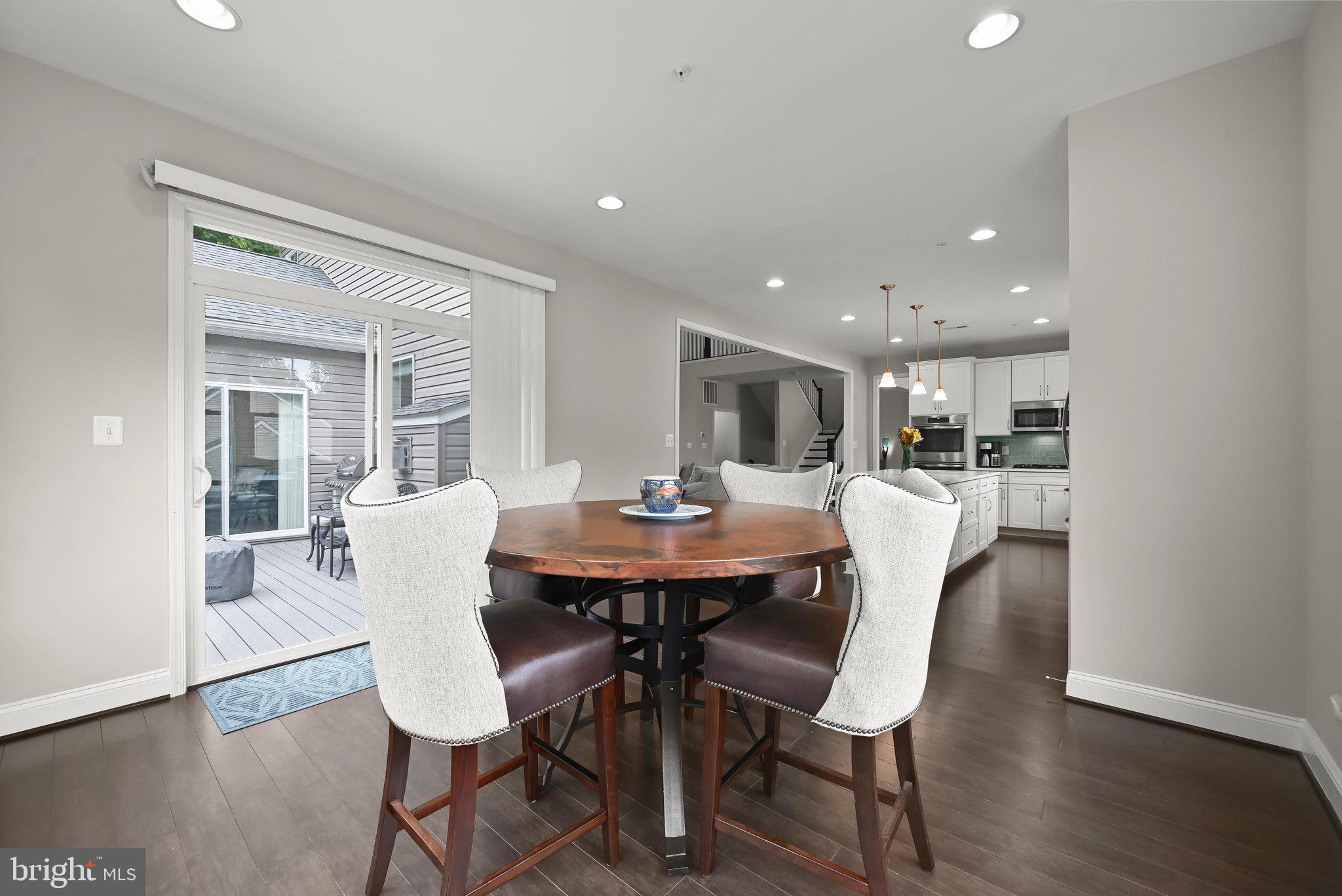 TRIADELPHIA WOODS - Residential