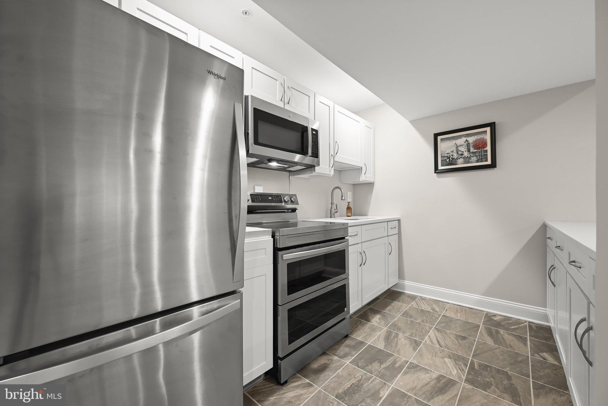 TRIADELPHIA WOODS - Residential