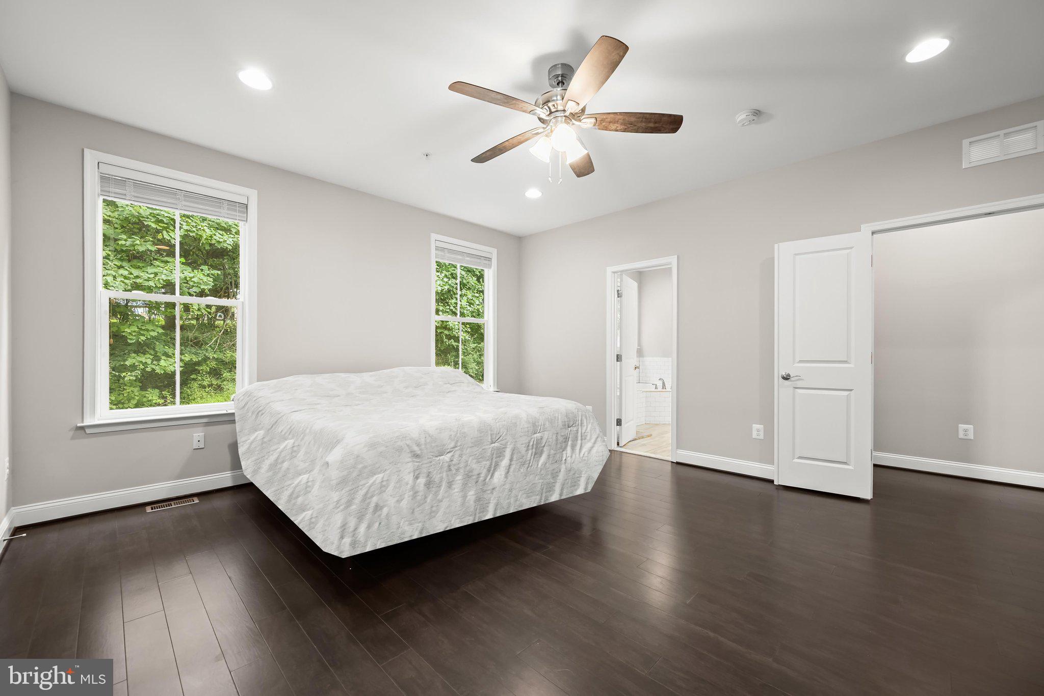 TRIADELPHIA WOODS - Residential