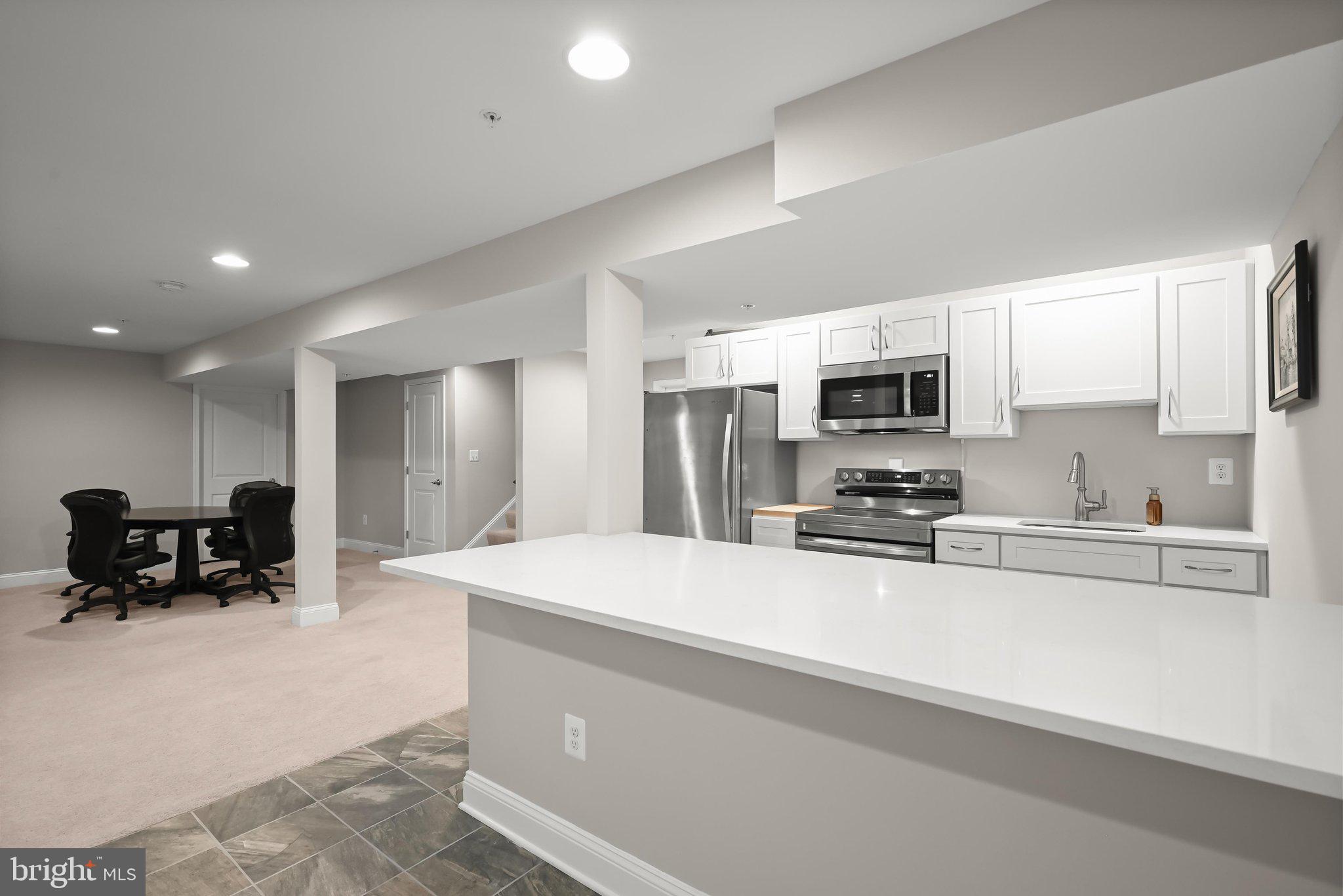 TRIADELPHIA WOODS - Residential