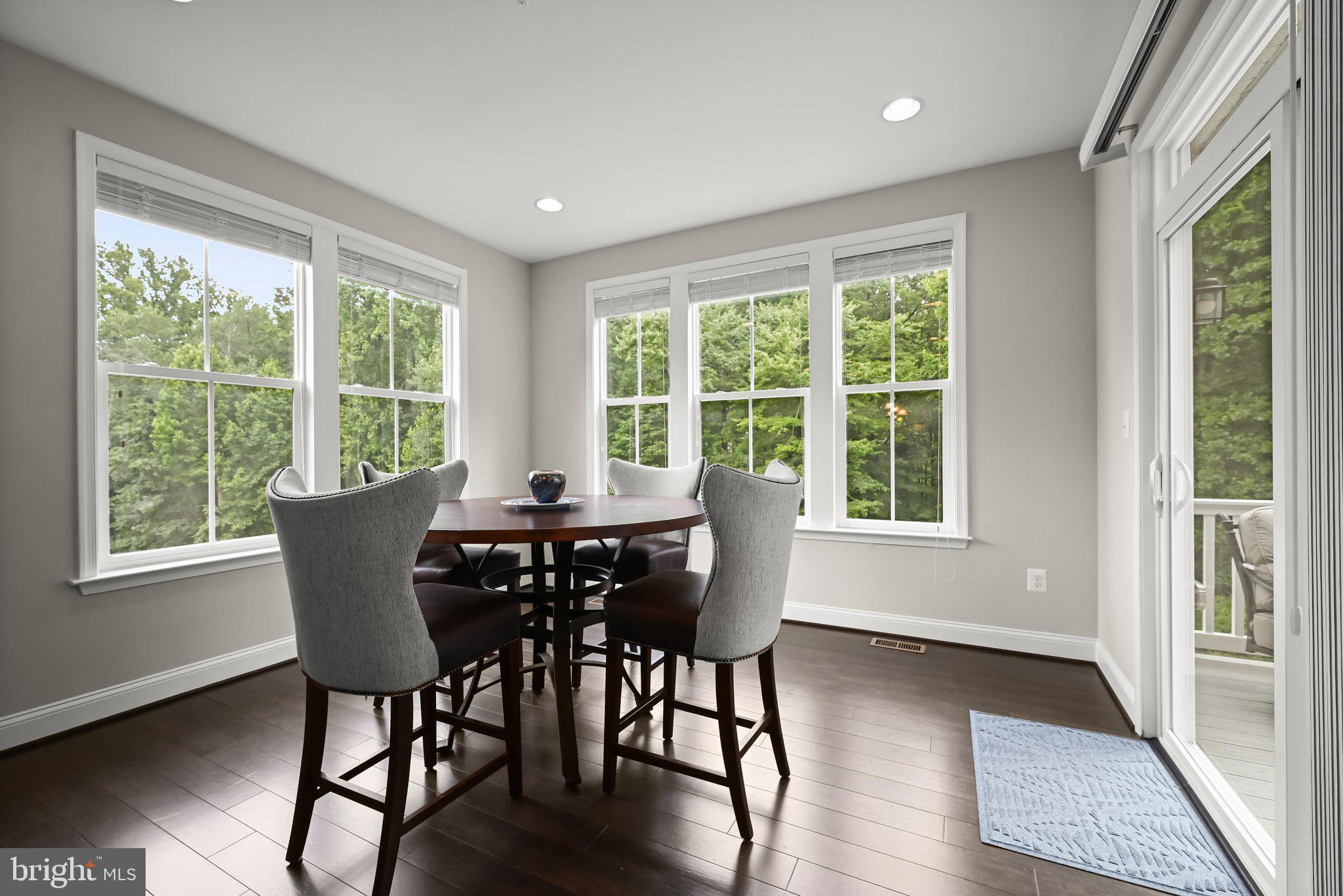 TRIADELPHIA WOODS - Residential