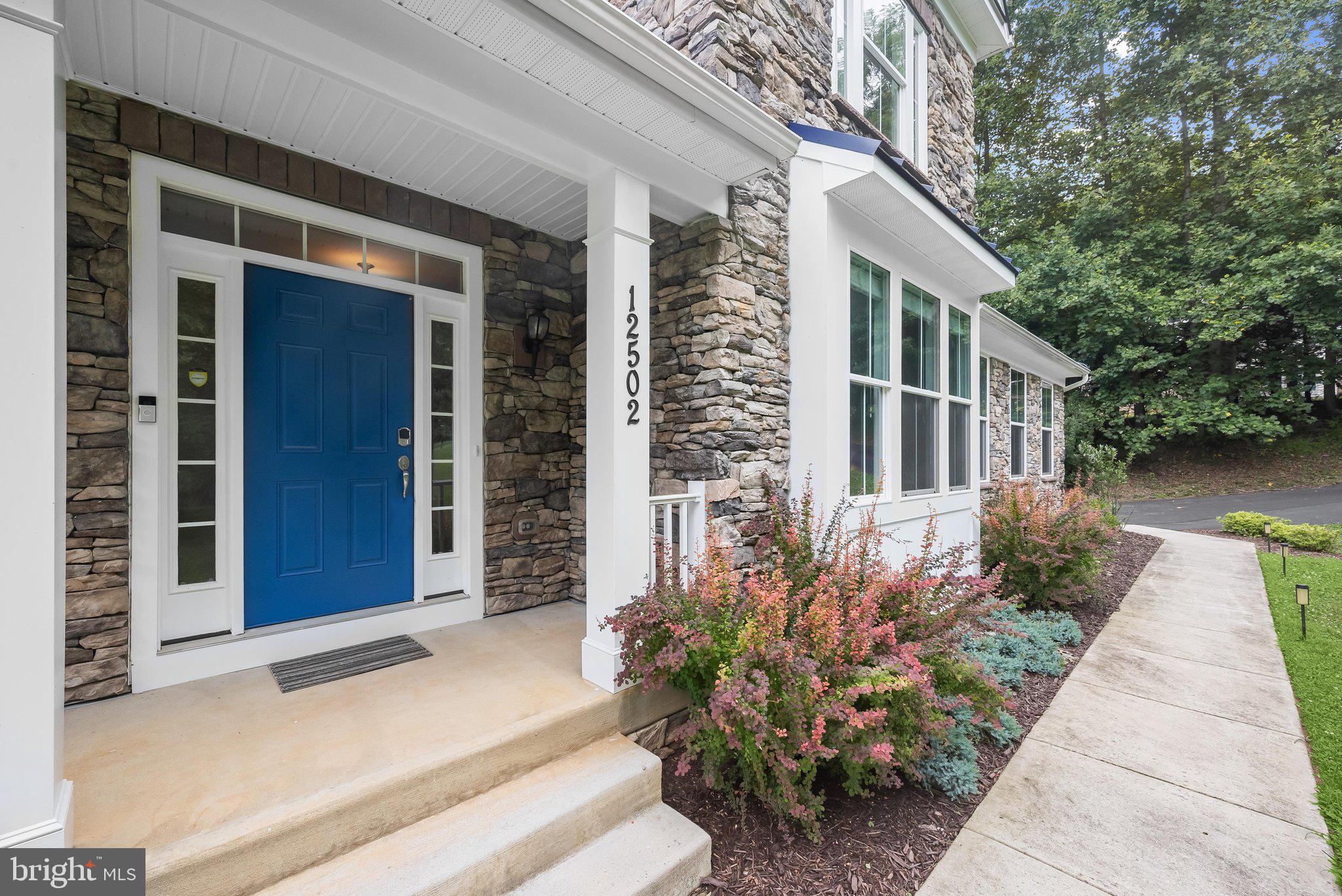 TRIADELPHIA WOODS - Residential
