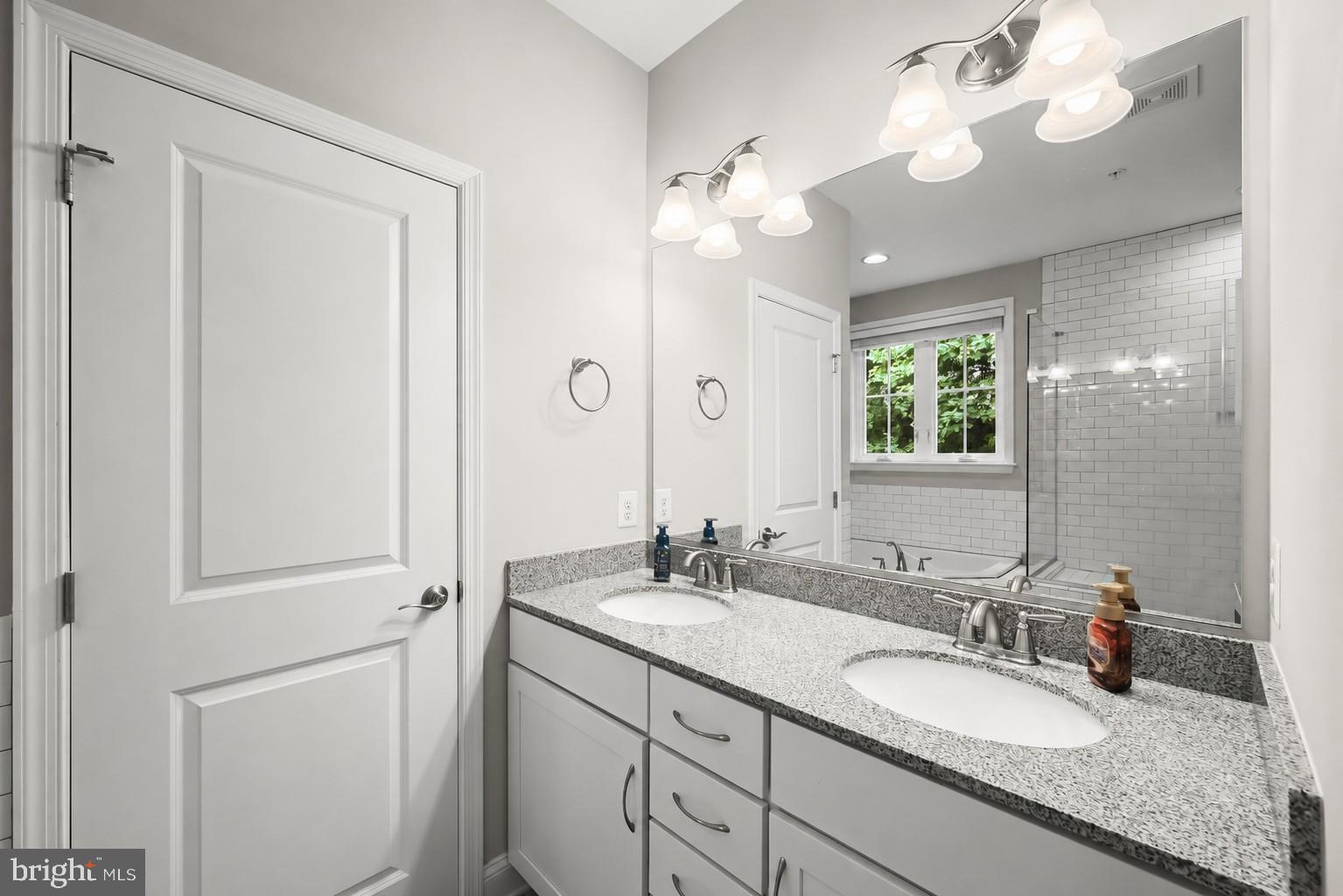 TRIADELPHIA WOODS - Residential
