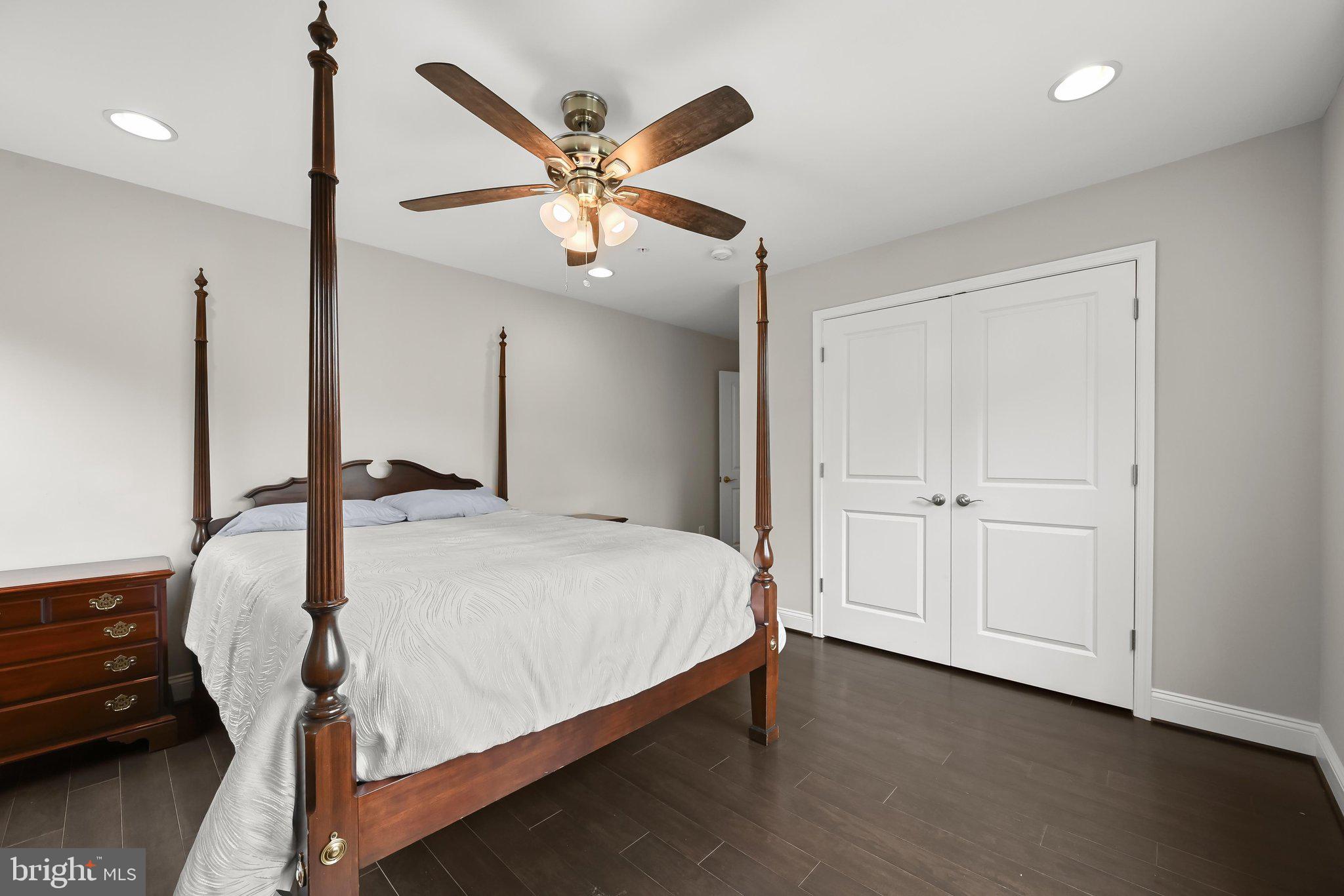 TRIADELPHIA WOODS - Residential