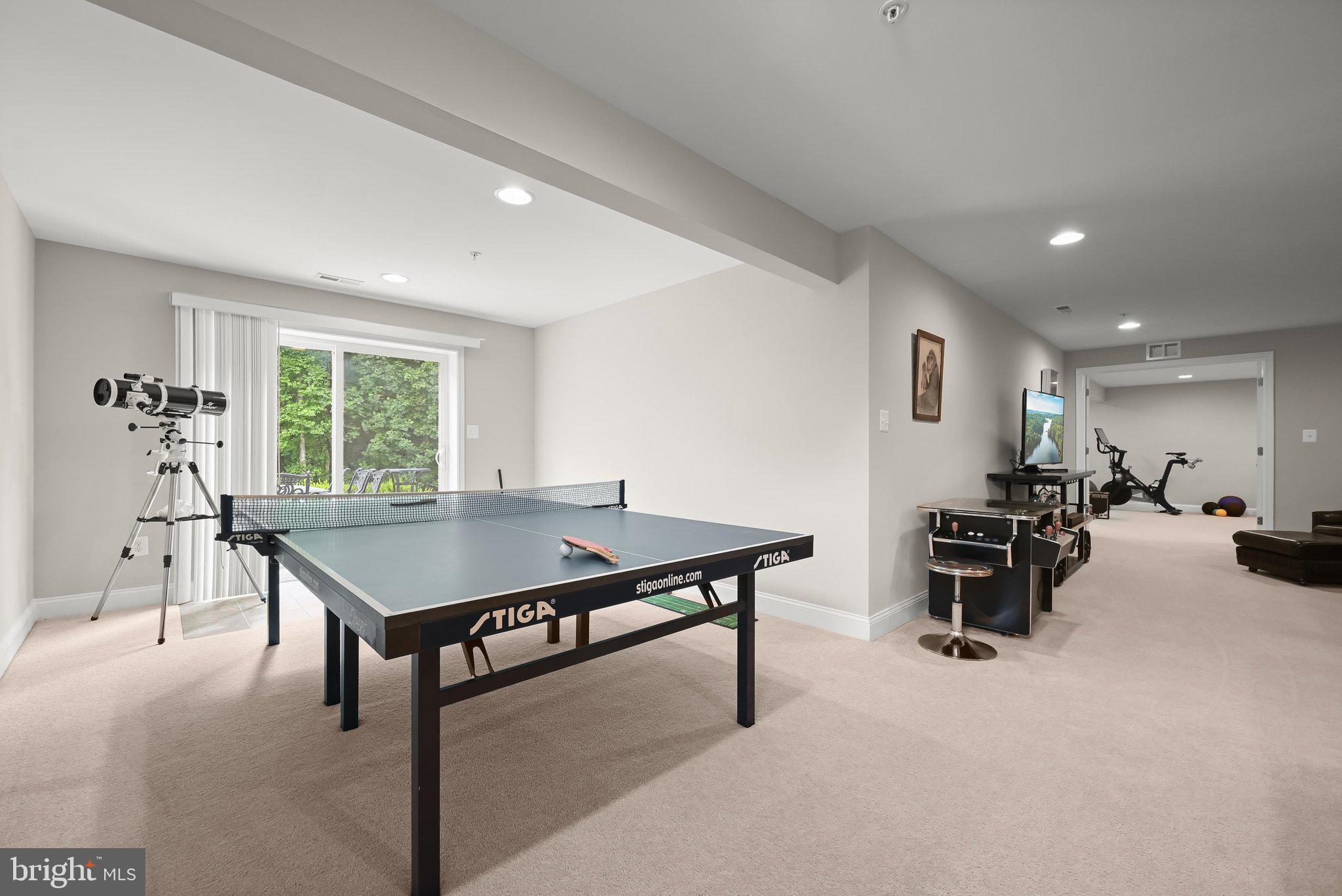 TRIADELPHIA WOODS - Residential