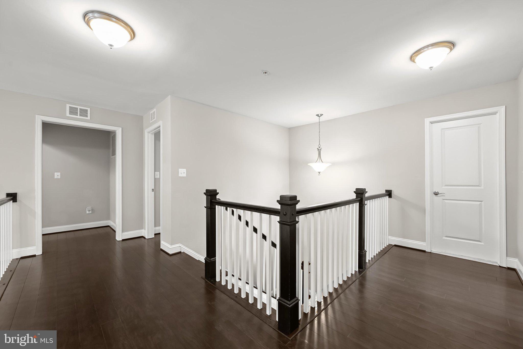 TRIADELPHIA WOODS - Residential
