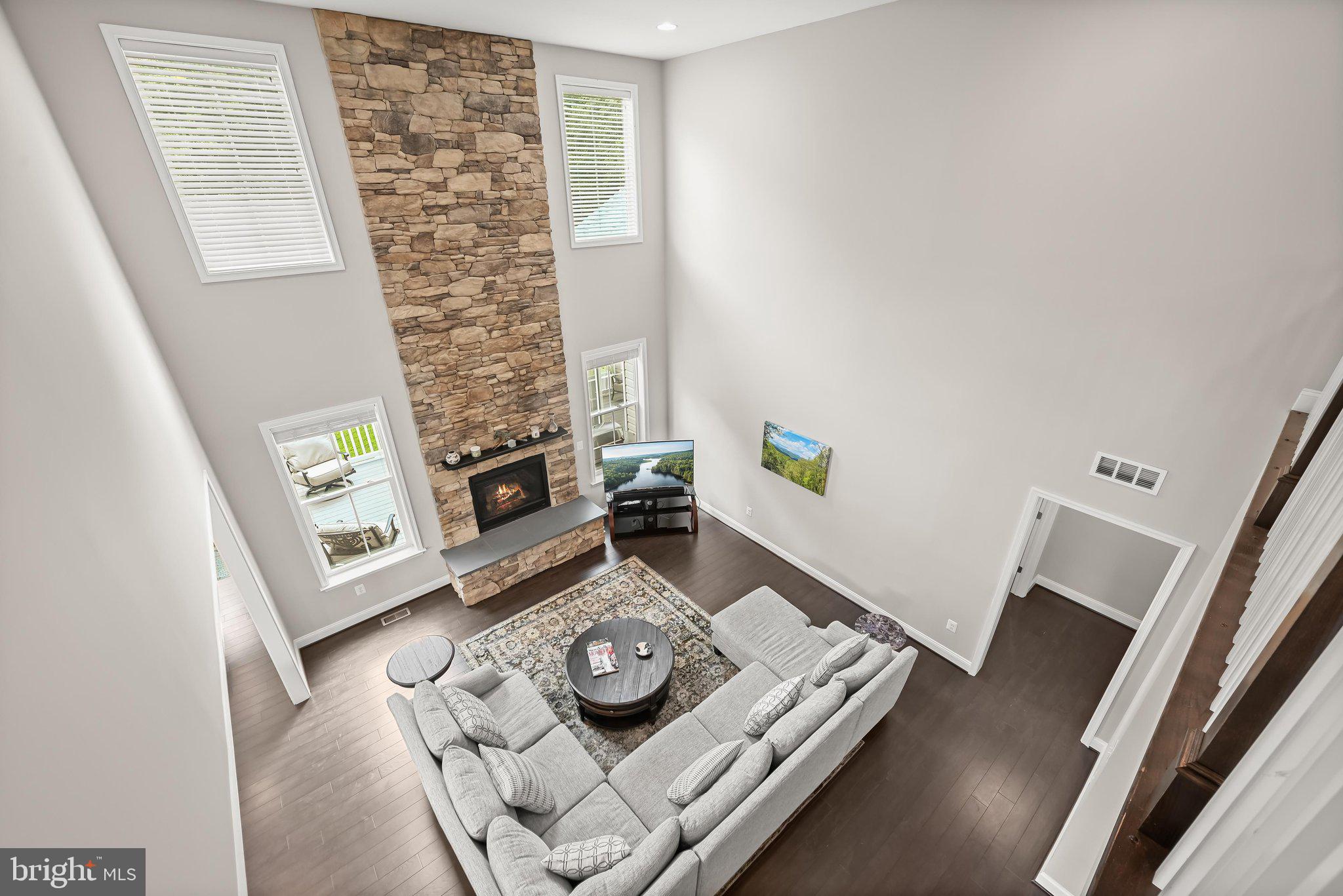 TRIADELPHIA WOODS - Residential