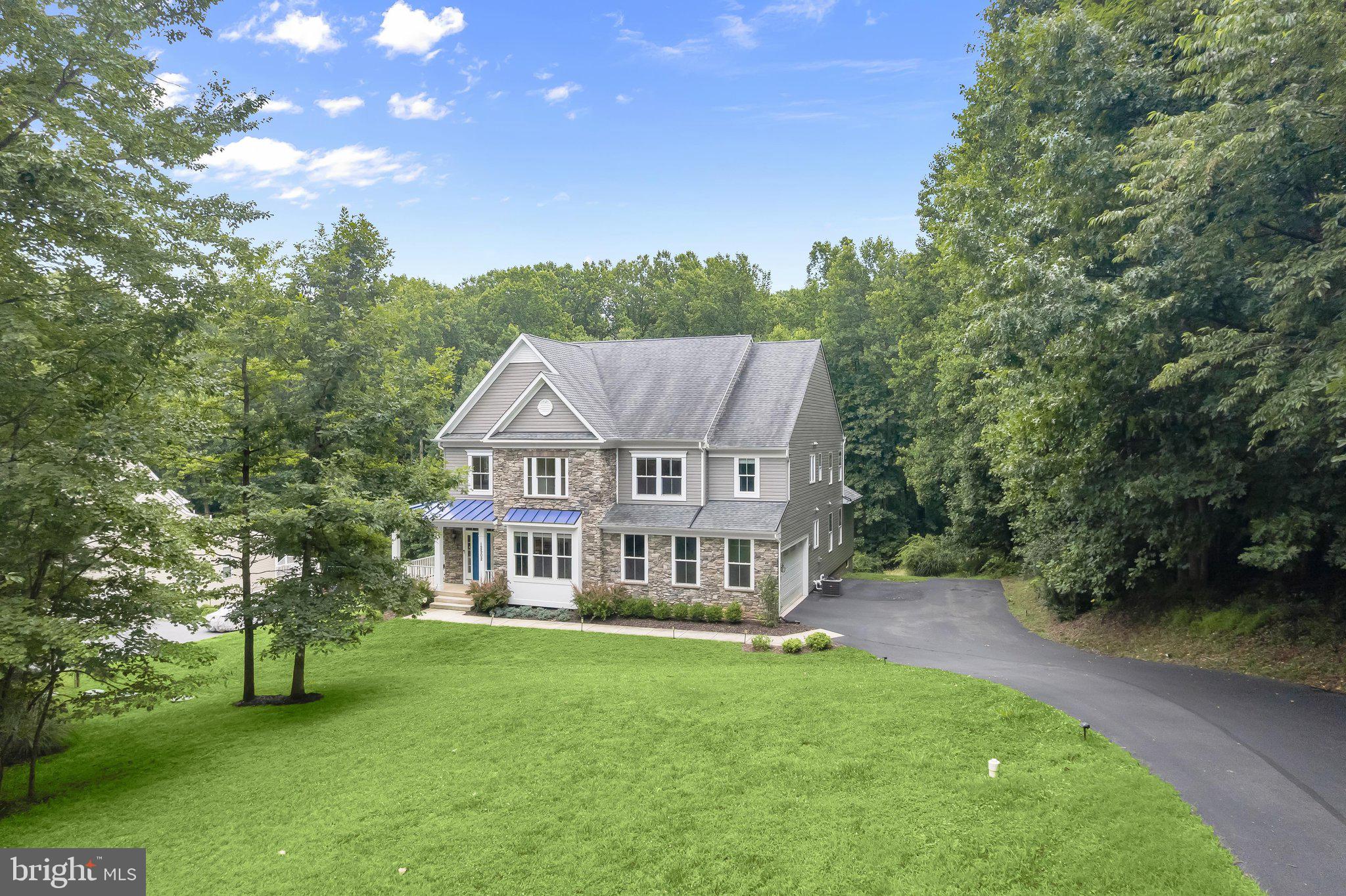 TRIADELPHIA WOODS - Residential