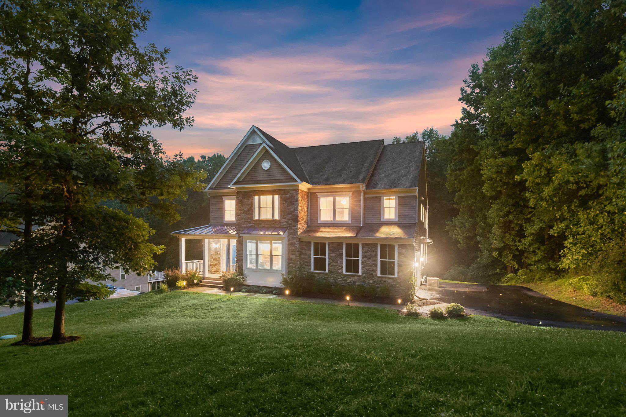 TRIADELPHIA WOODS - Residential