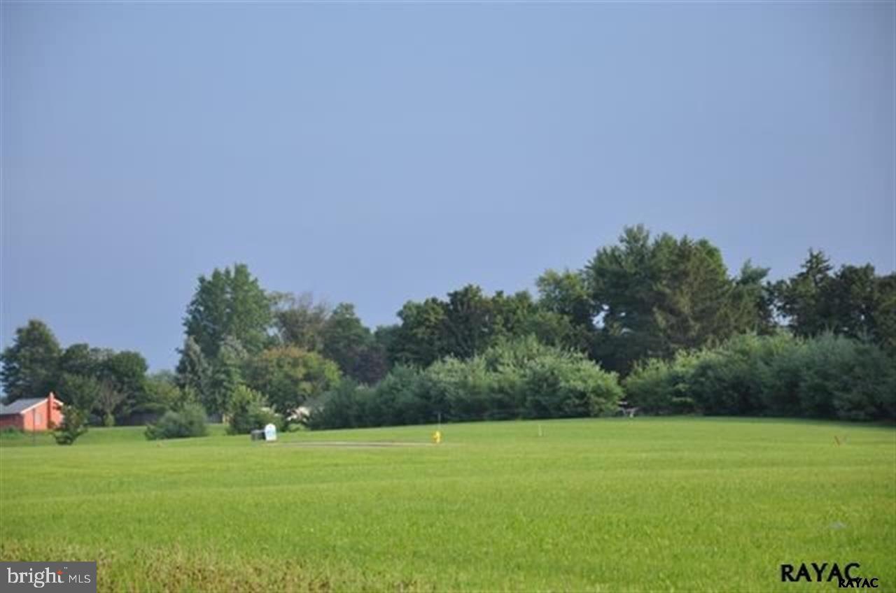 NEW BRITTANY - Land