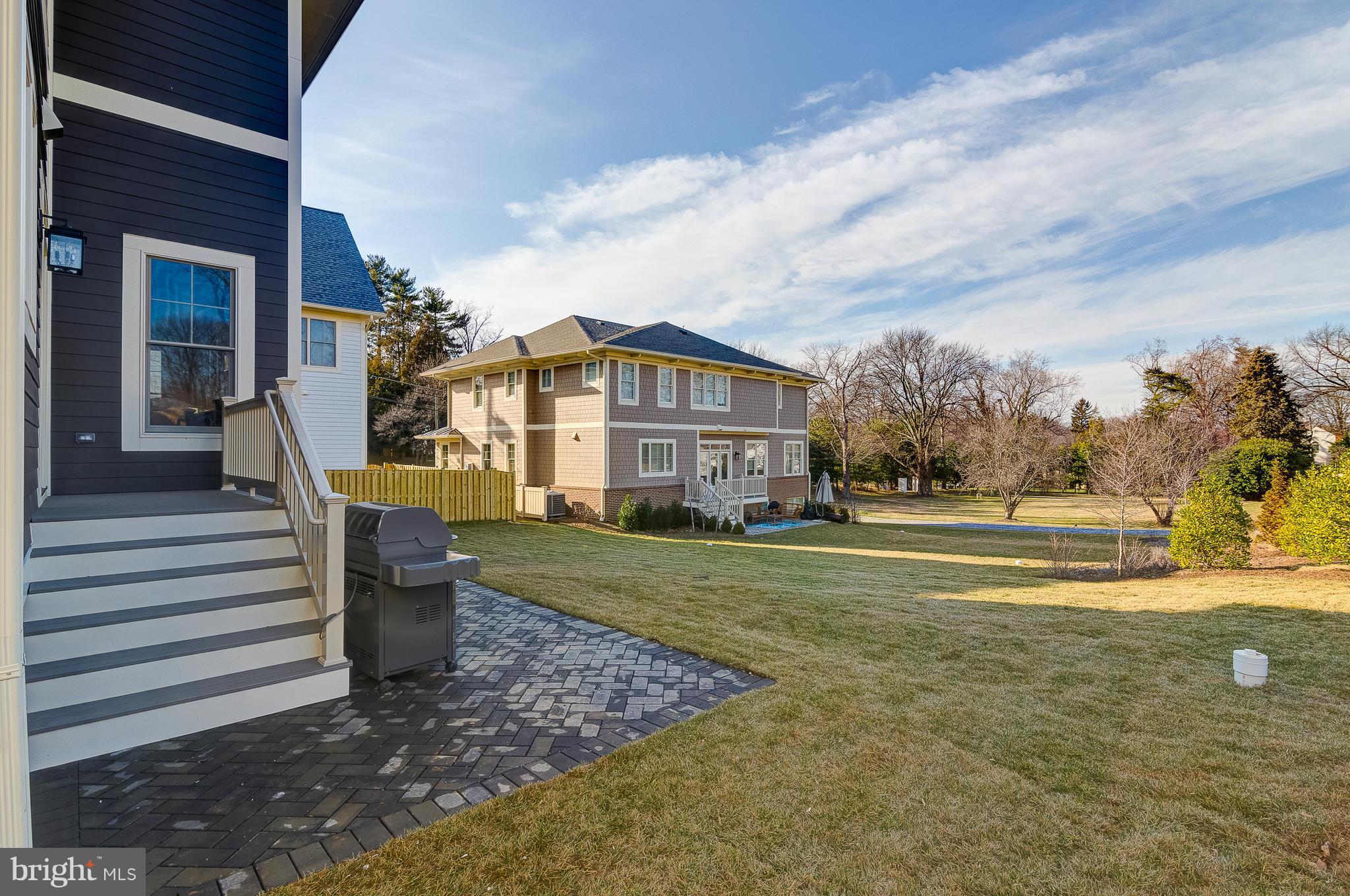 LEXINGTON HEIGHTS - Residential