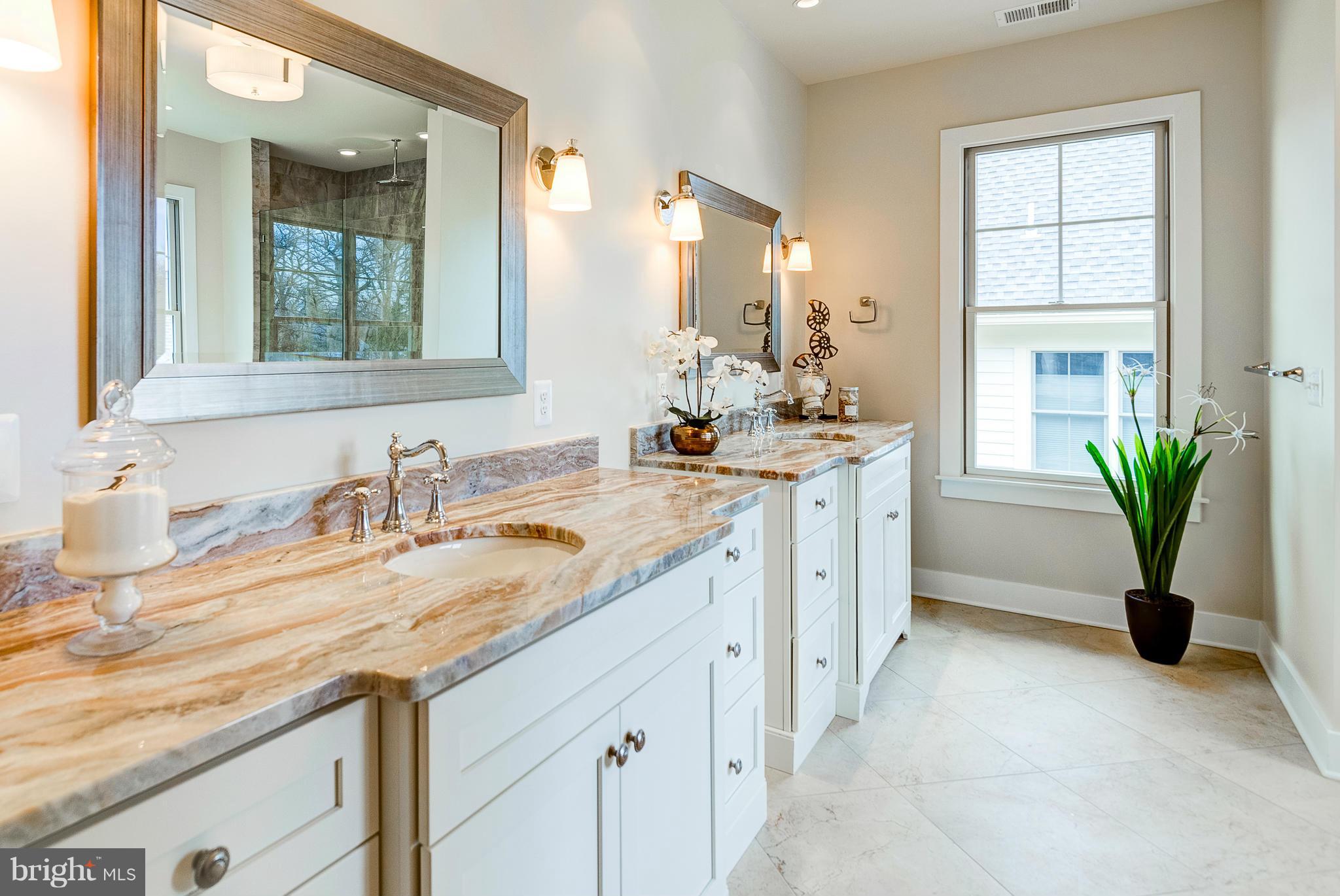 LEXINGTON HEIGHTS - Residential