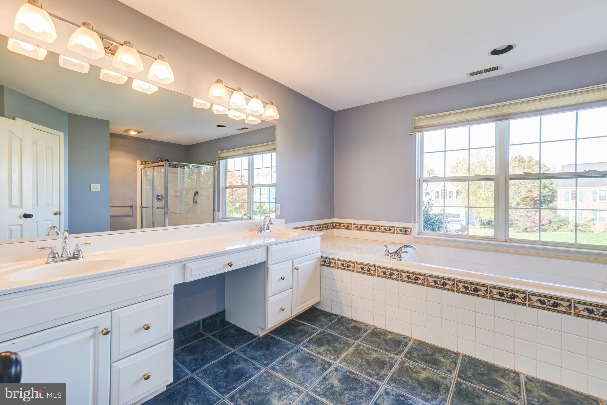 MANORWOOD - Residential