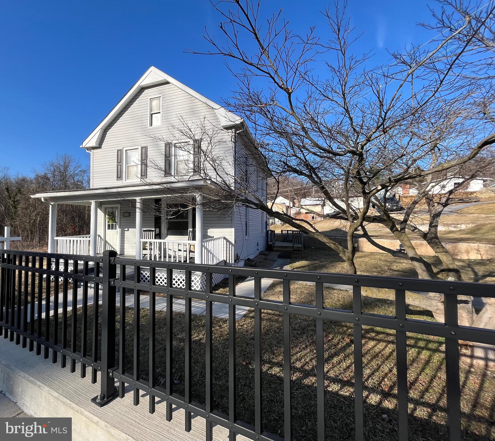 DOWNTOWN BRUNSWICK - Residential