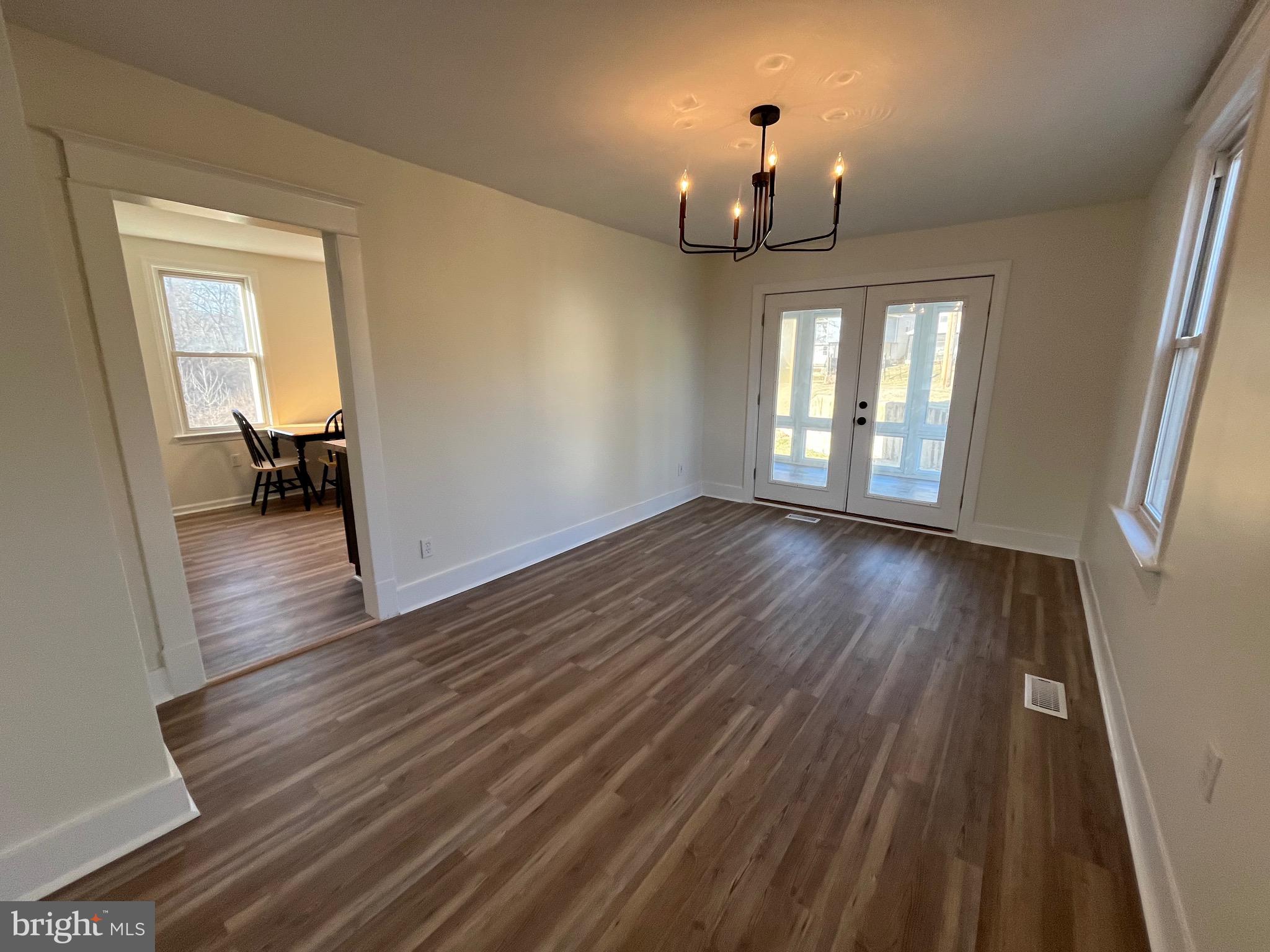 DOWNTOWN BRUNSWICK - Residential
