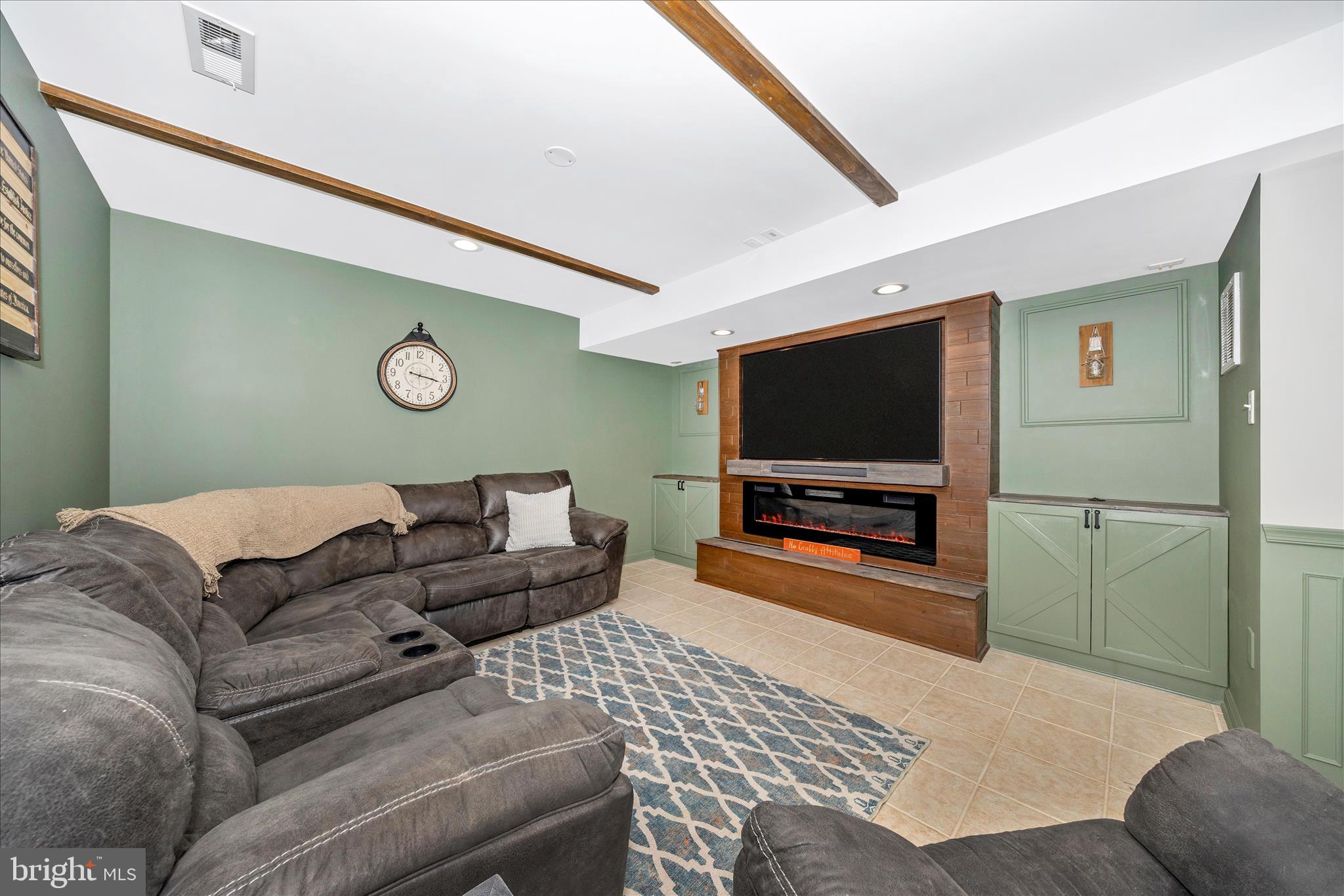 WILLOW BROOK - Residential