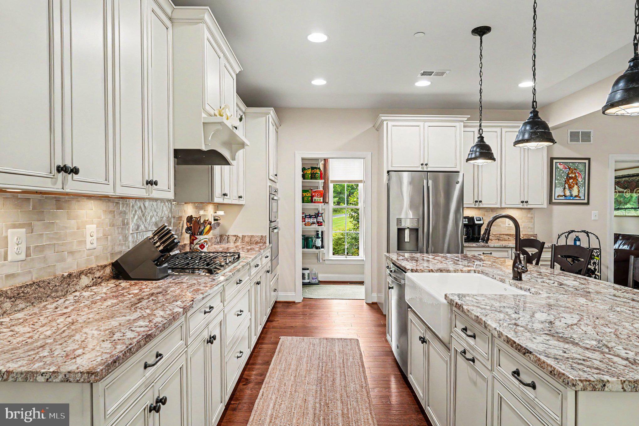 AINSLEY FOREST - Residential