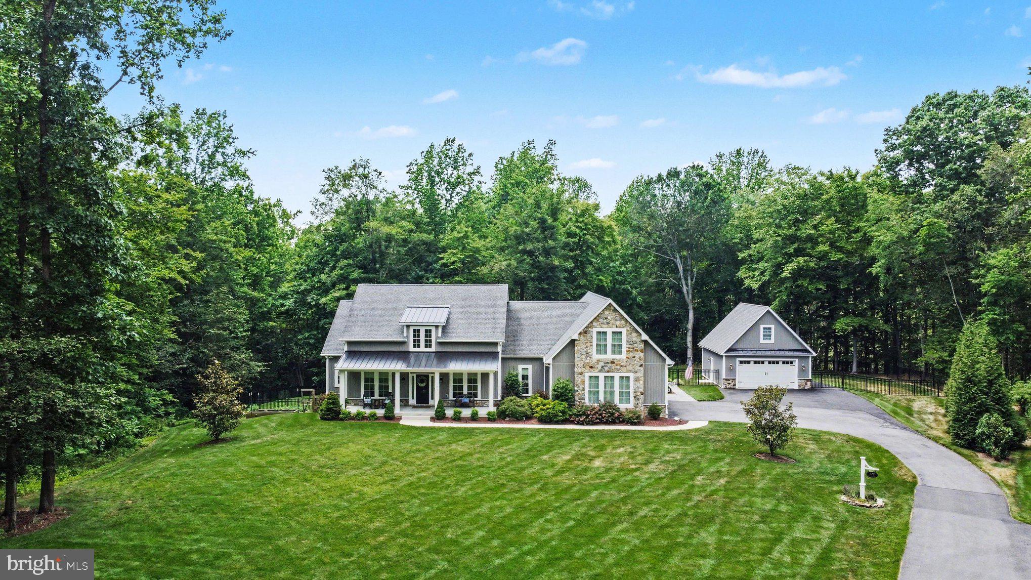 AINSLEY FOREST - Residential
