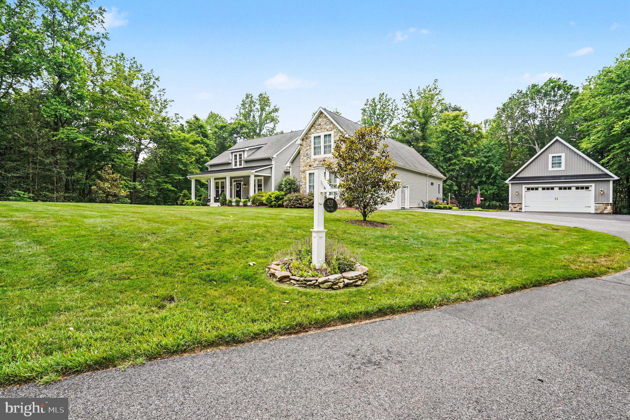 AINSLEY FOREST - Residential
