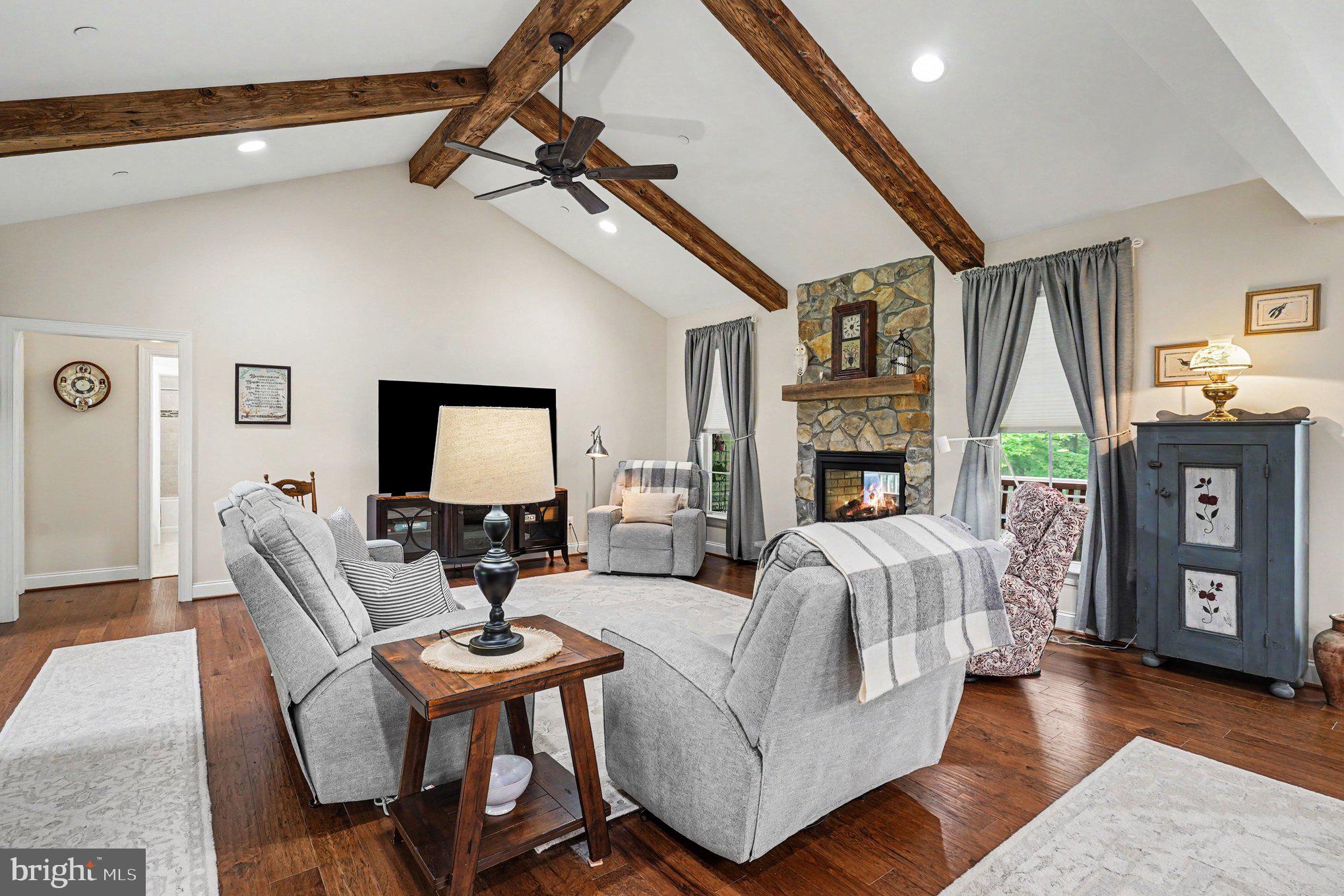 AINSLEY FOREST - Residential