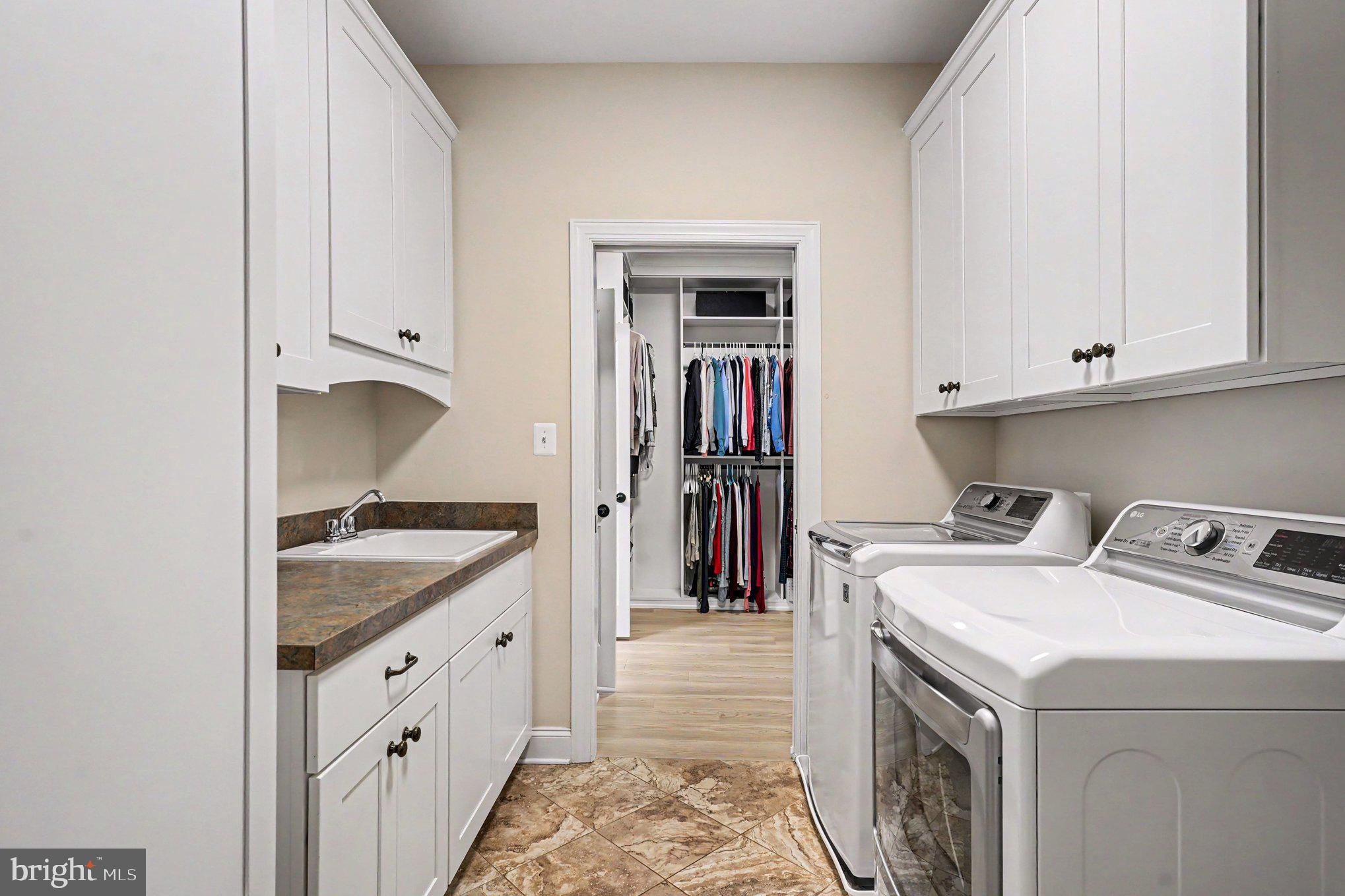 AINSLEY FOREST - Residential