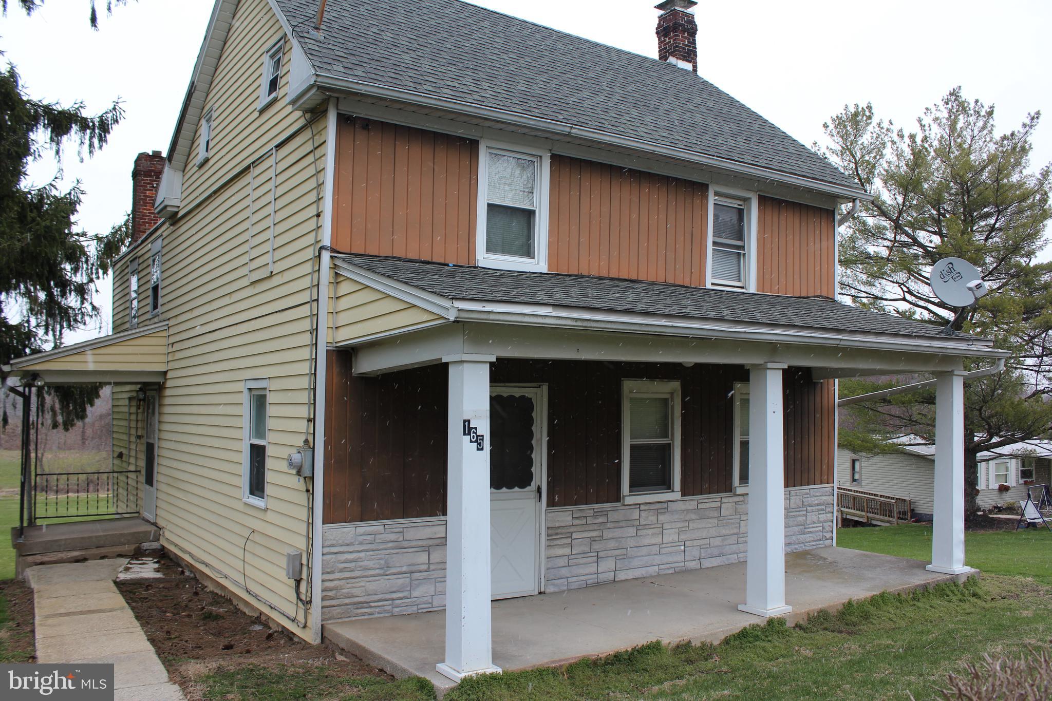 NO PETS PERMITTED!  3 Bedroom, 1 Bath - 2 story. Historic 1800's farm house in Red Lion area.  Enjoy country living, while convenient to town.  Large eat in kitchen, full unfinished attic for storage.
