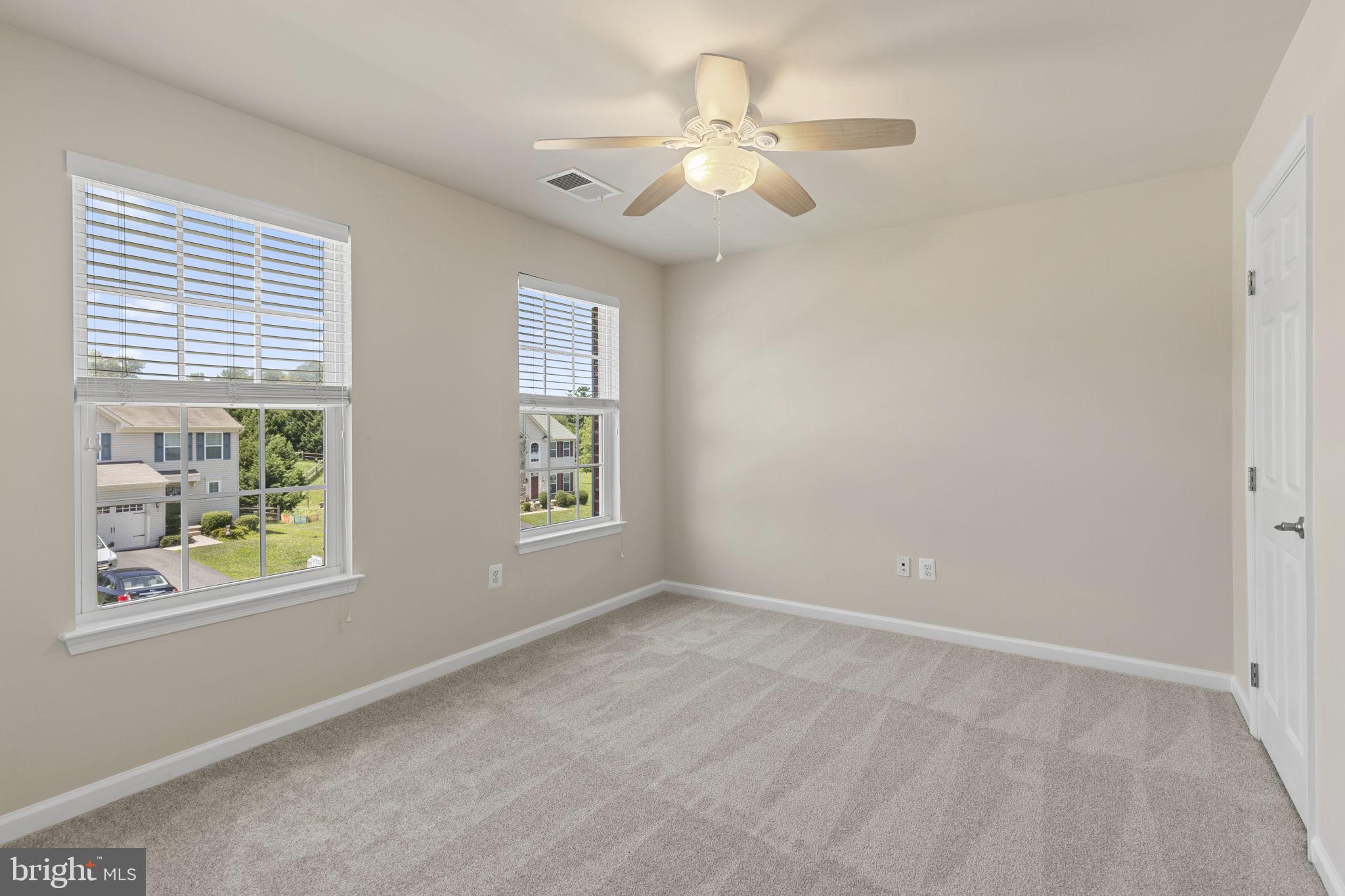 ABINGDON MANOR POINT - Residential