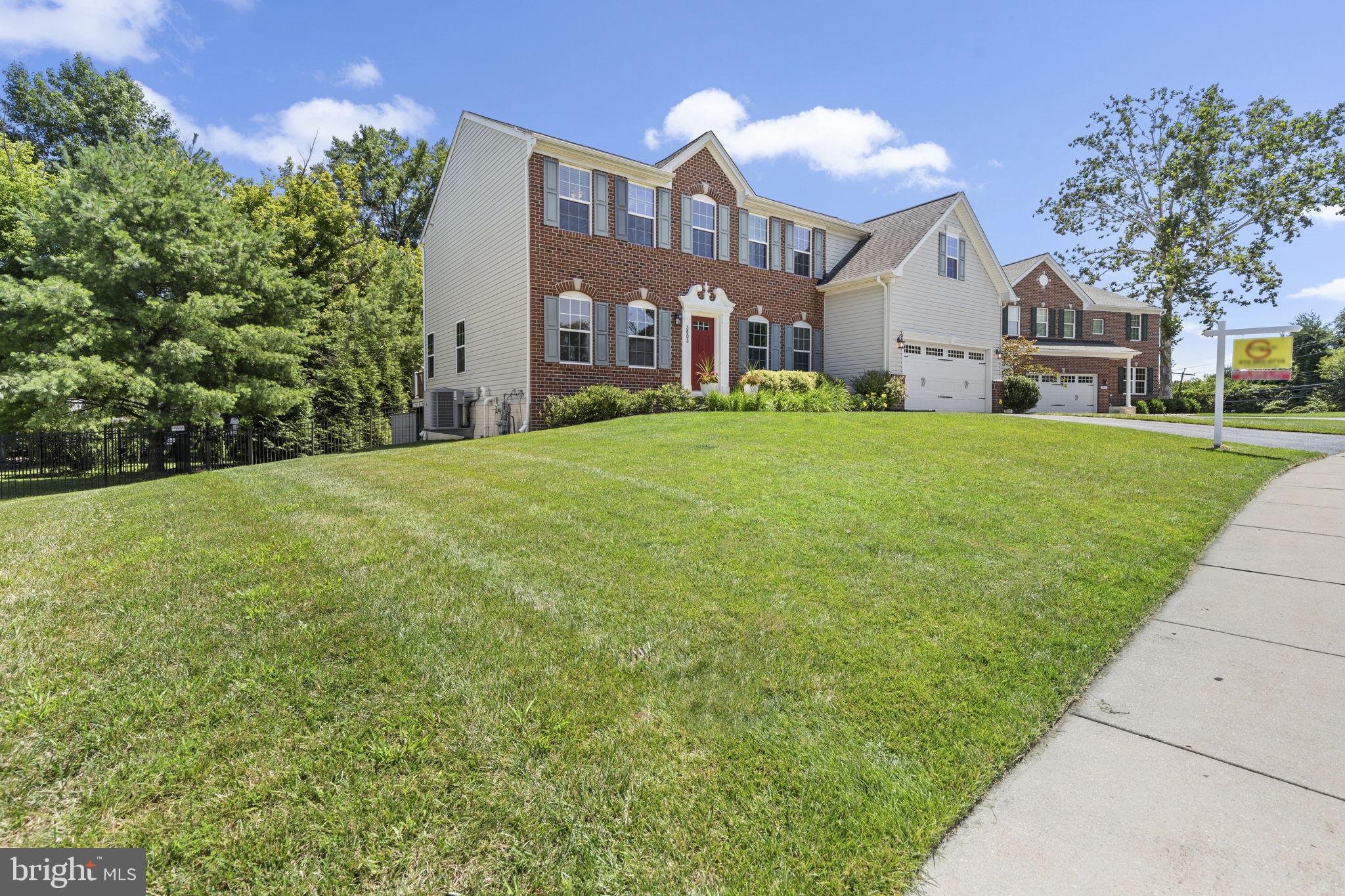ABINGDON MANOR POINT - Residential