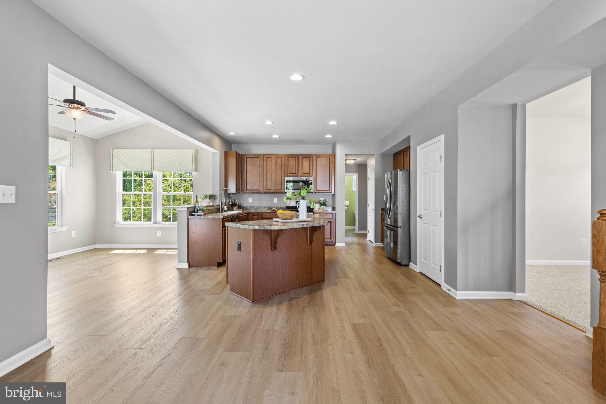 ABINGDON MANOR POINT - Residential