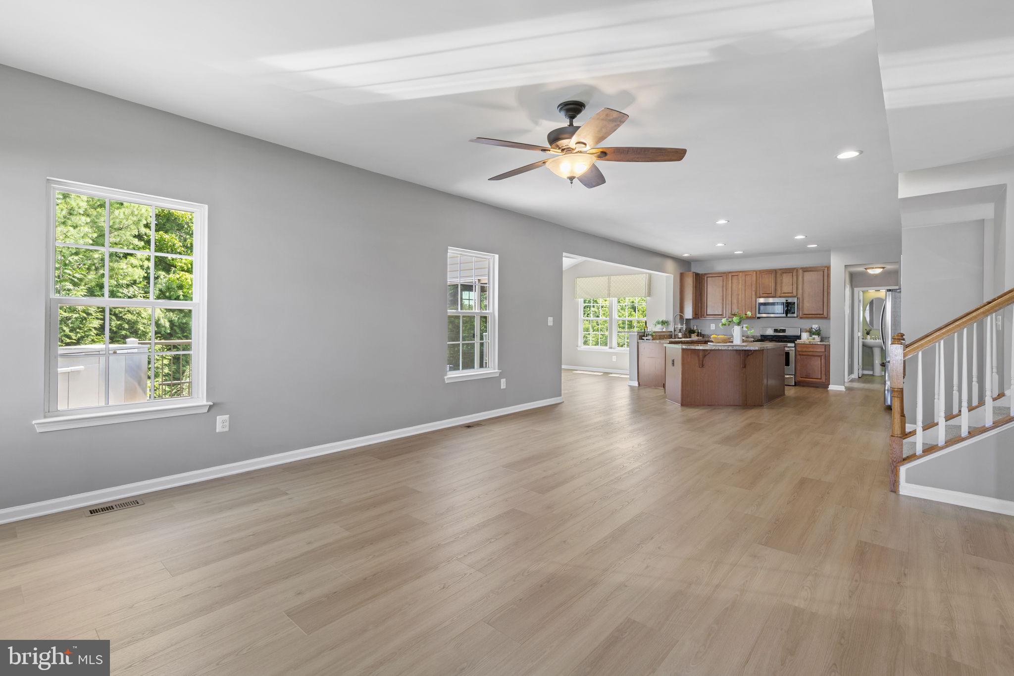 ABINGDON MANOR POINT - Residential