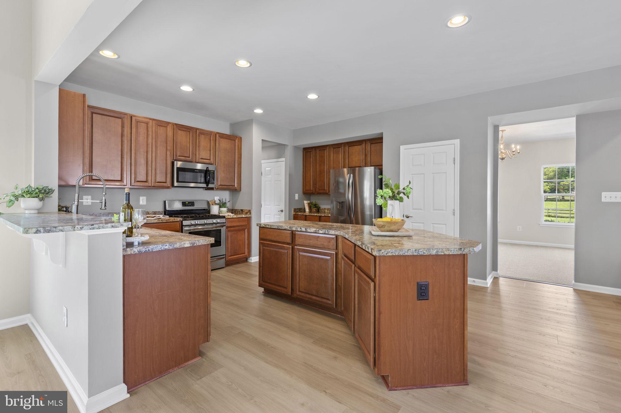 ABINGDON MANOR POINT - Residential