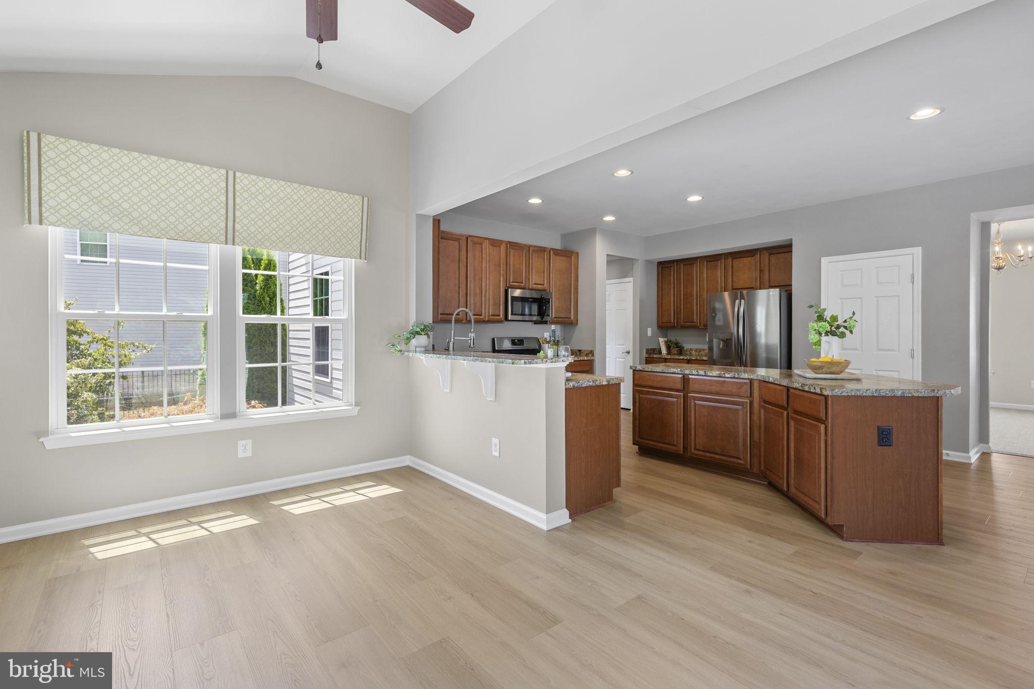 ABINGDON MANOR POINT - Residential